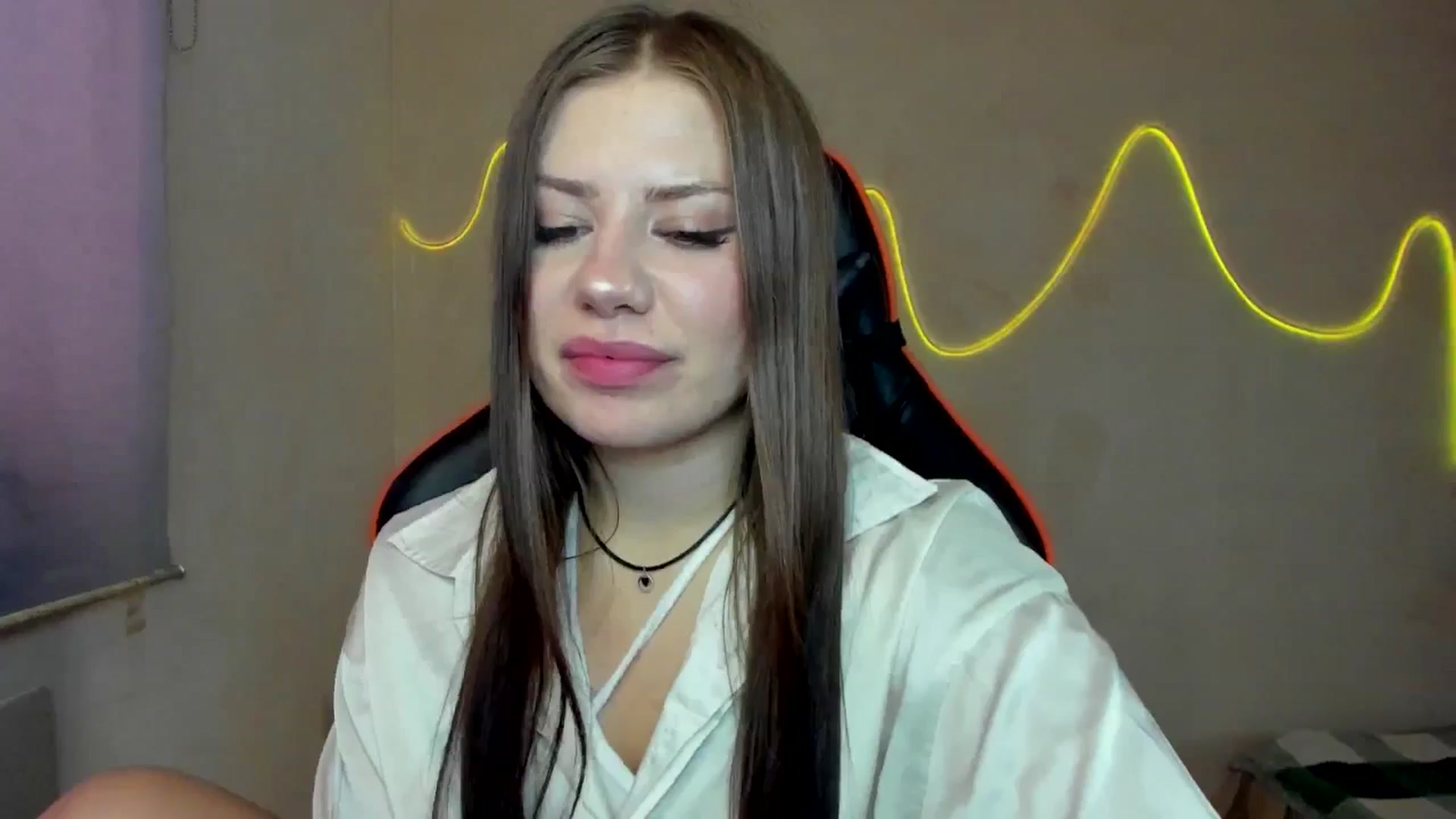 Gallery image thumbnail from FlyingDream's myfreecams stream on, 08/06/2025, 13:08 image 16 of 20