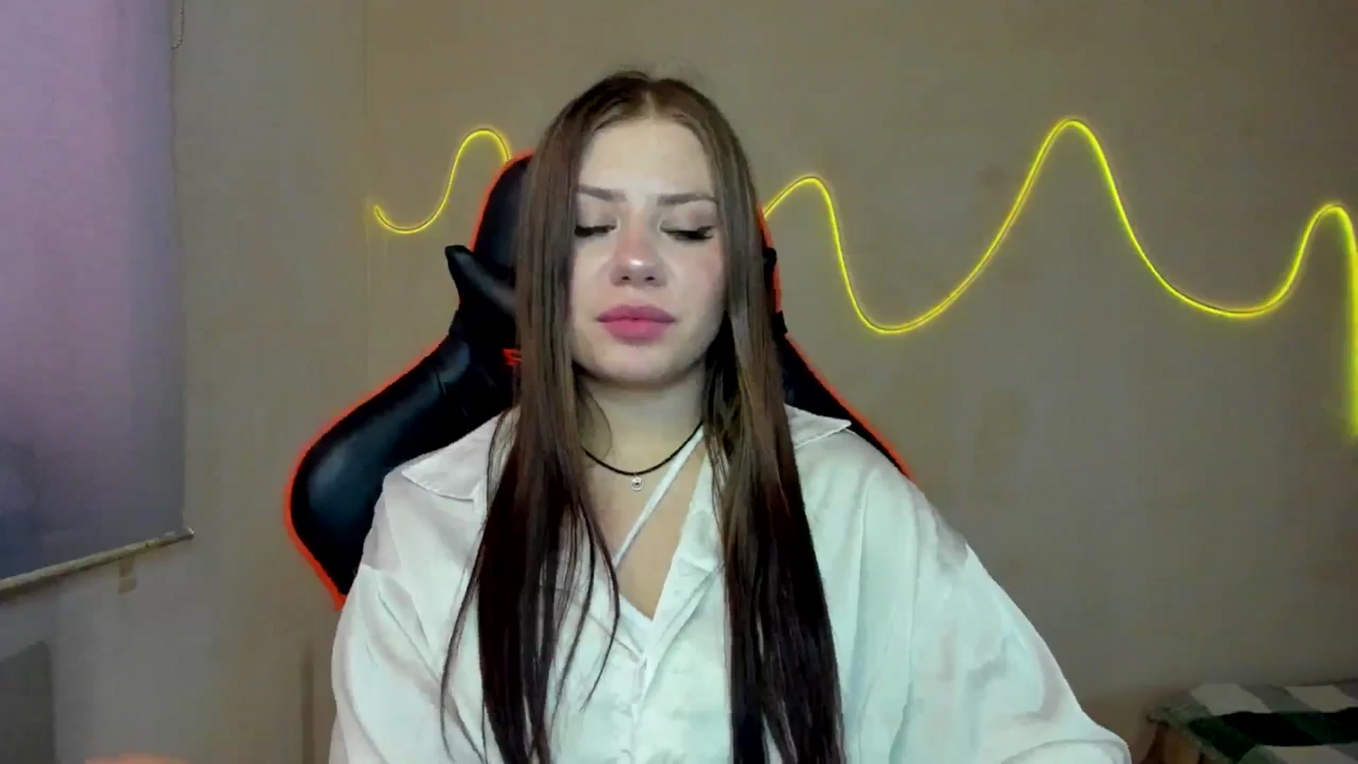 Gallery image thumbnail from FlyingDream's myfreecams stream on, 08/06/2025, 13:08 image 13 of 20