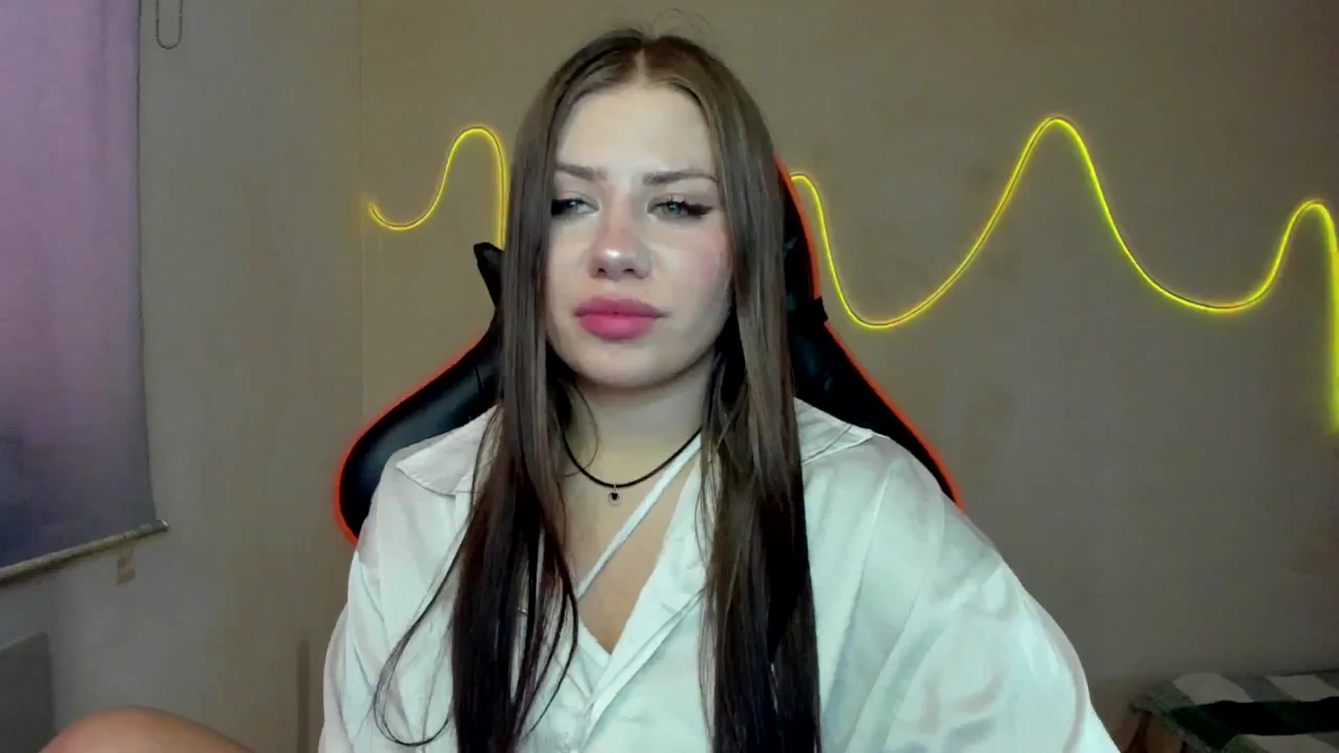Gallery image thumbnail from FlyingDream's myfreecams stream on, 08/06/2025, 13:08 image 11 of 20