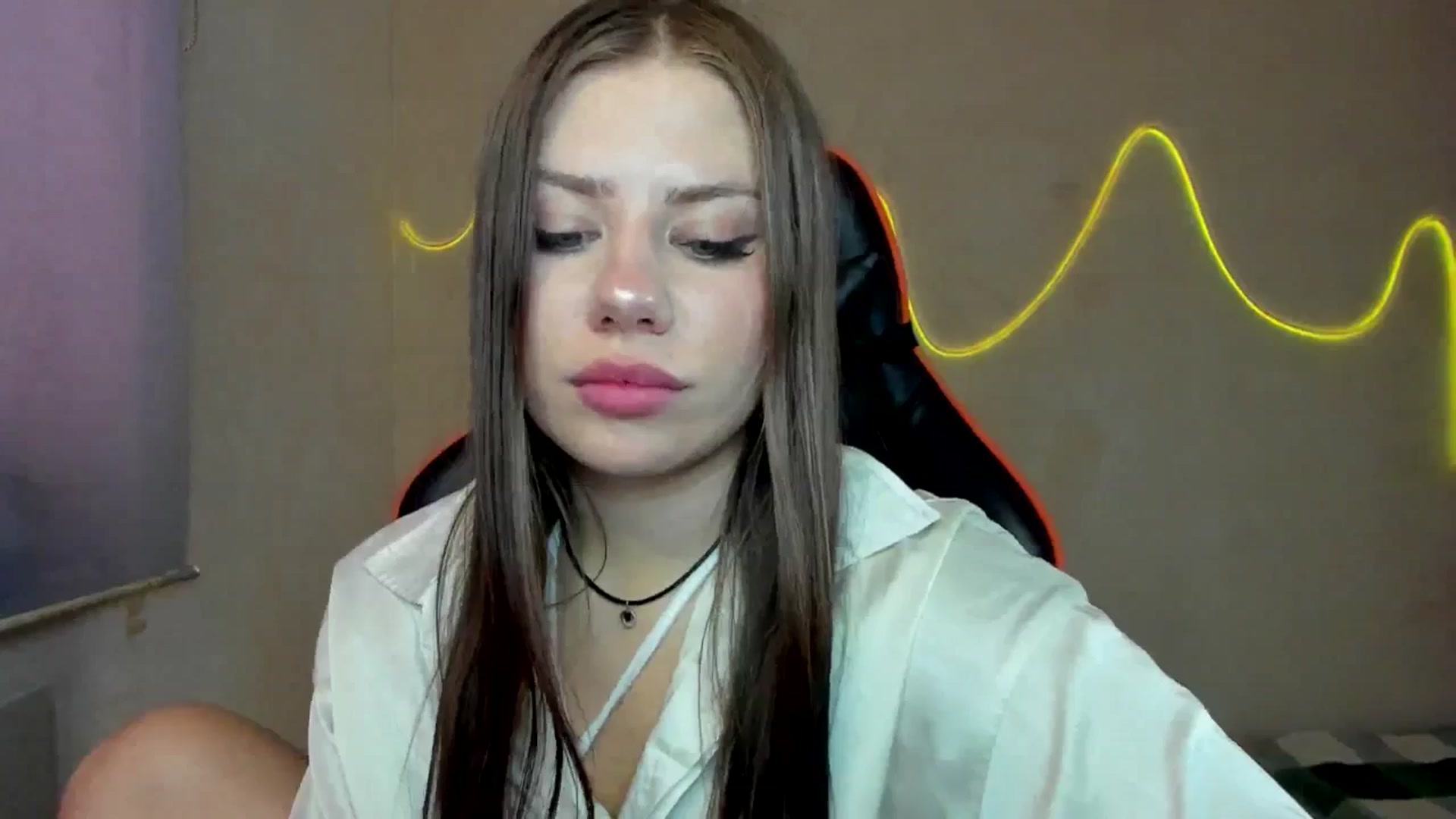 Gallery image thumbnail from FlyingDream's myfreecams stream on, 08/06/2025, 13:08 image 18 of 20