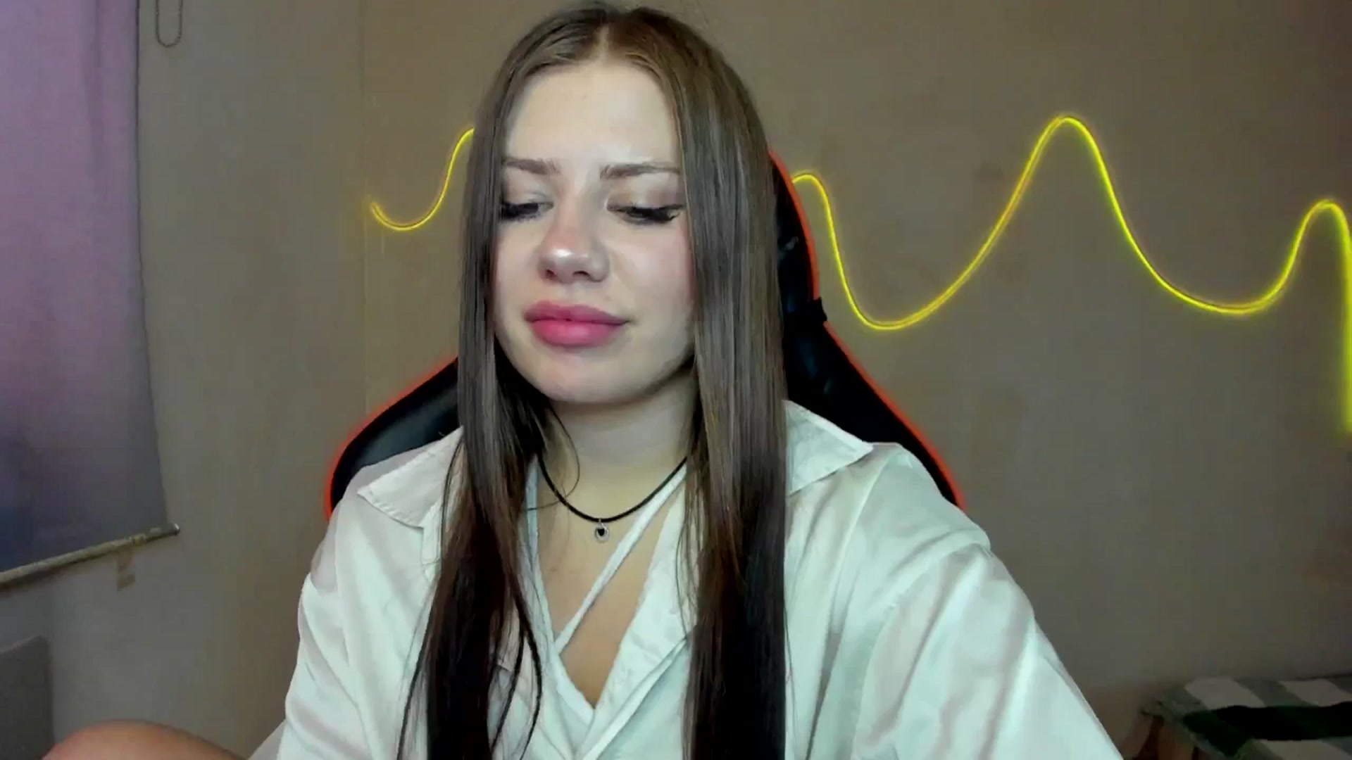 Gallery image thumbnail from FlyingDream's myfreecams stream on, 08/06/2025, 13:08 image 15 of 20