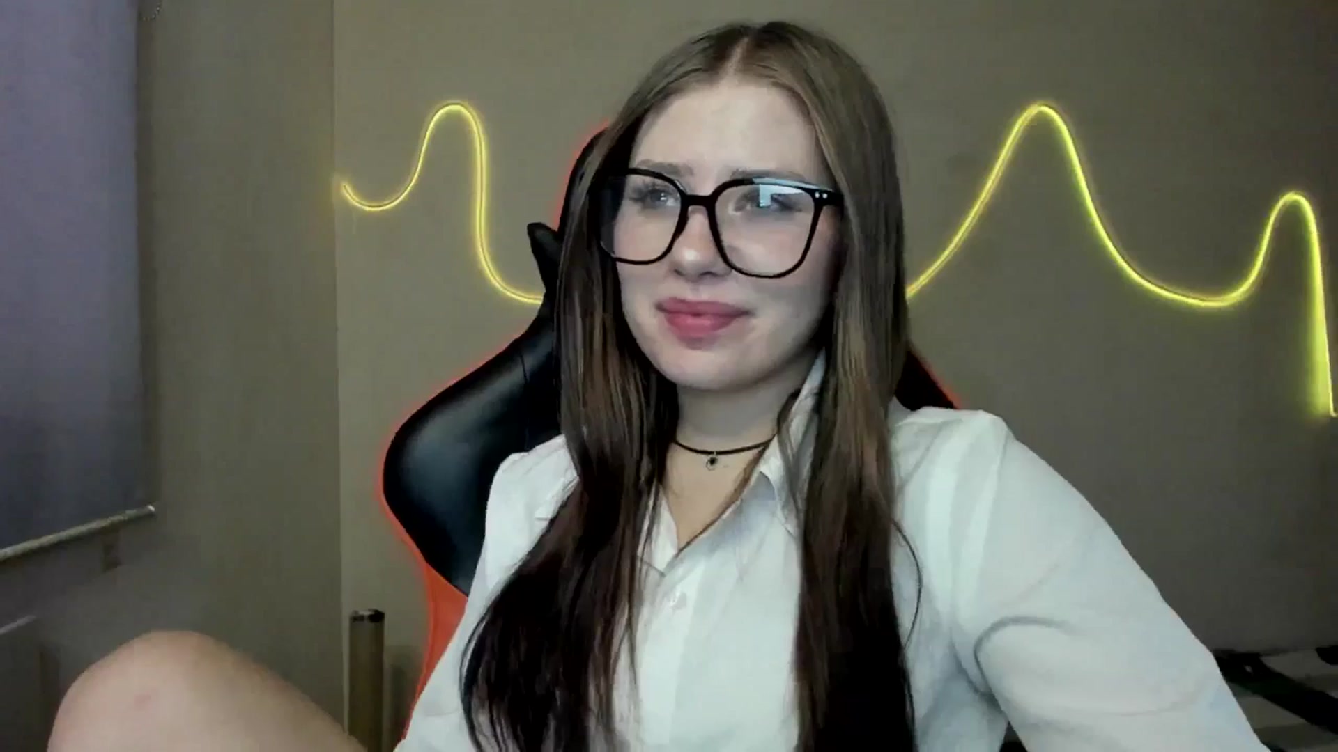 Gallery image thumbnail from FlyingDream's myfreecams stream on, 08/11/2025, 16:27 image 11 of 20
