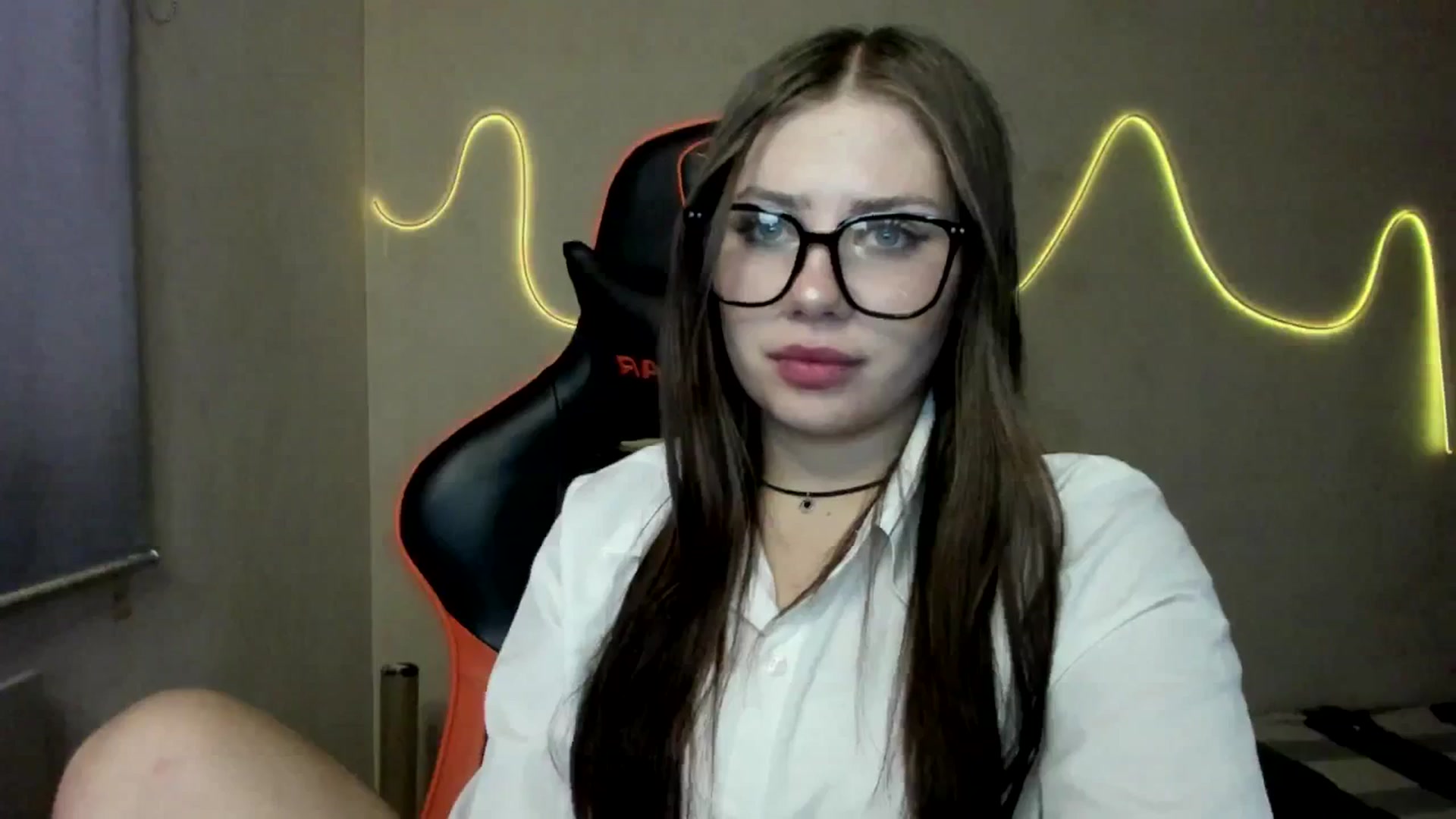 Gallery image thumbnail from FlyingDream's myfreecams stream on, 08/11/2025, 16:27 image 16 of 20
