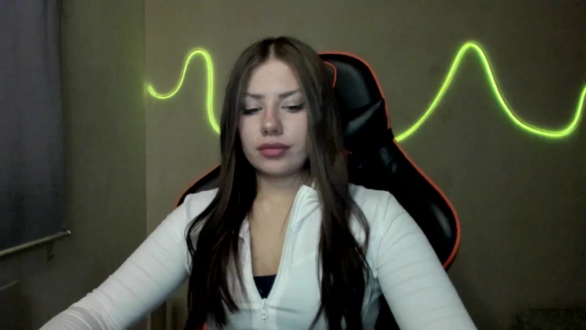 Gallery image thumbnail from FlyingDream's myfreecams stream on, 08/12/2025, 17:20 image 3 of 20
