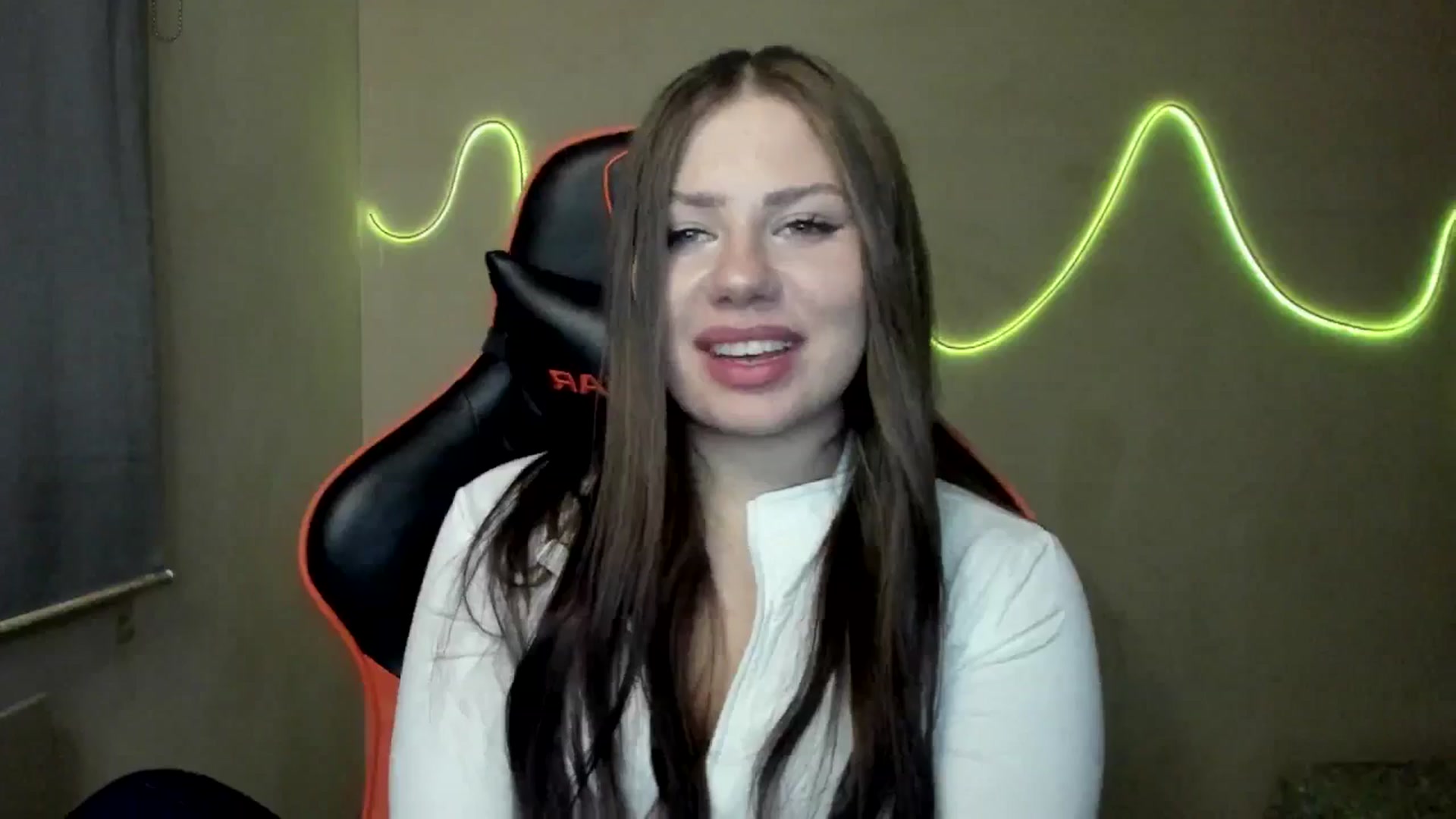 Gallery image thumbnail from FlyingDream's myfreecams stream on, 08/12/2025, 17:20 image 20 of 20
