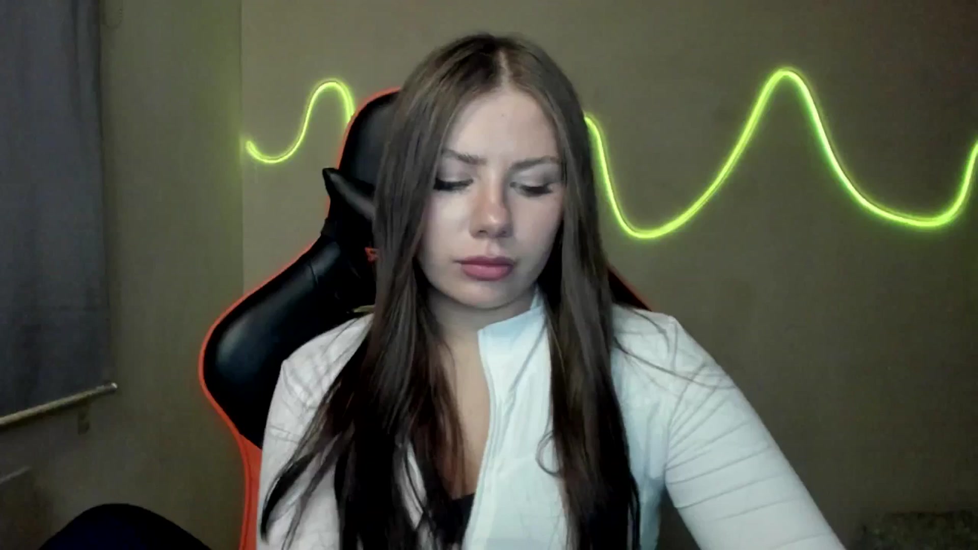 Gallery image thumbnail from FlyingDream's myfreecams stream on, 08/12/2025, 17:20 image 13 of 20