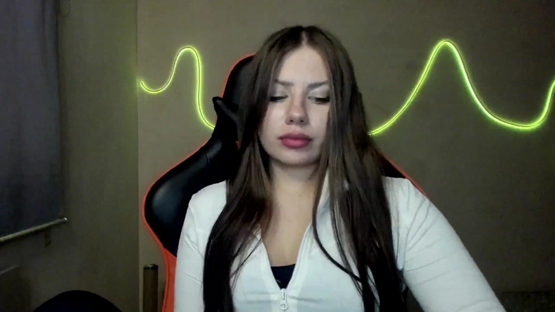 Gallery image thumbnail from FlyingDream's myfreecams stream on, 08/12/2025, 17:20 image 7 of 20