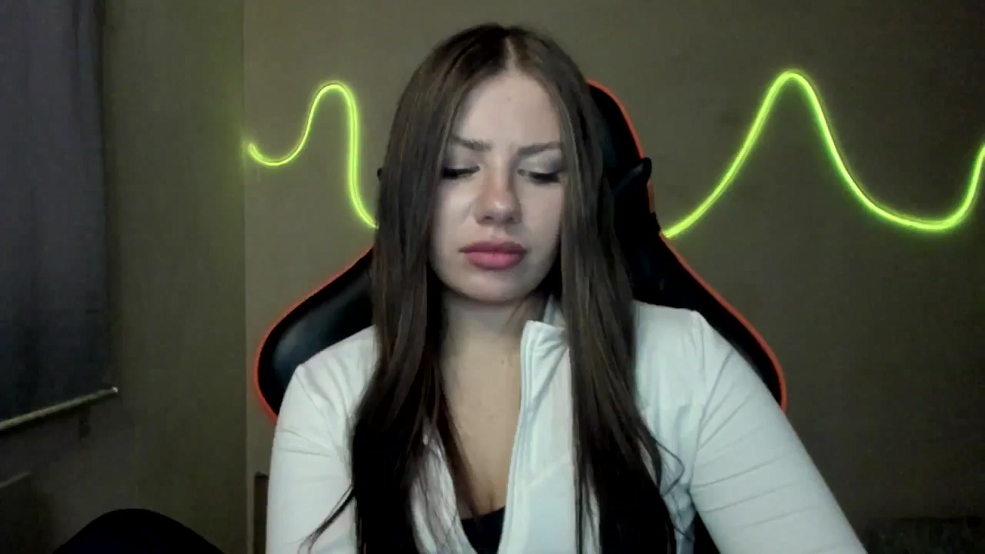 Gallery image thumbnail from FlyingDream's myfreecams stream on, 08/12/2025, 17:20 image 6 of 20