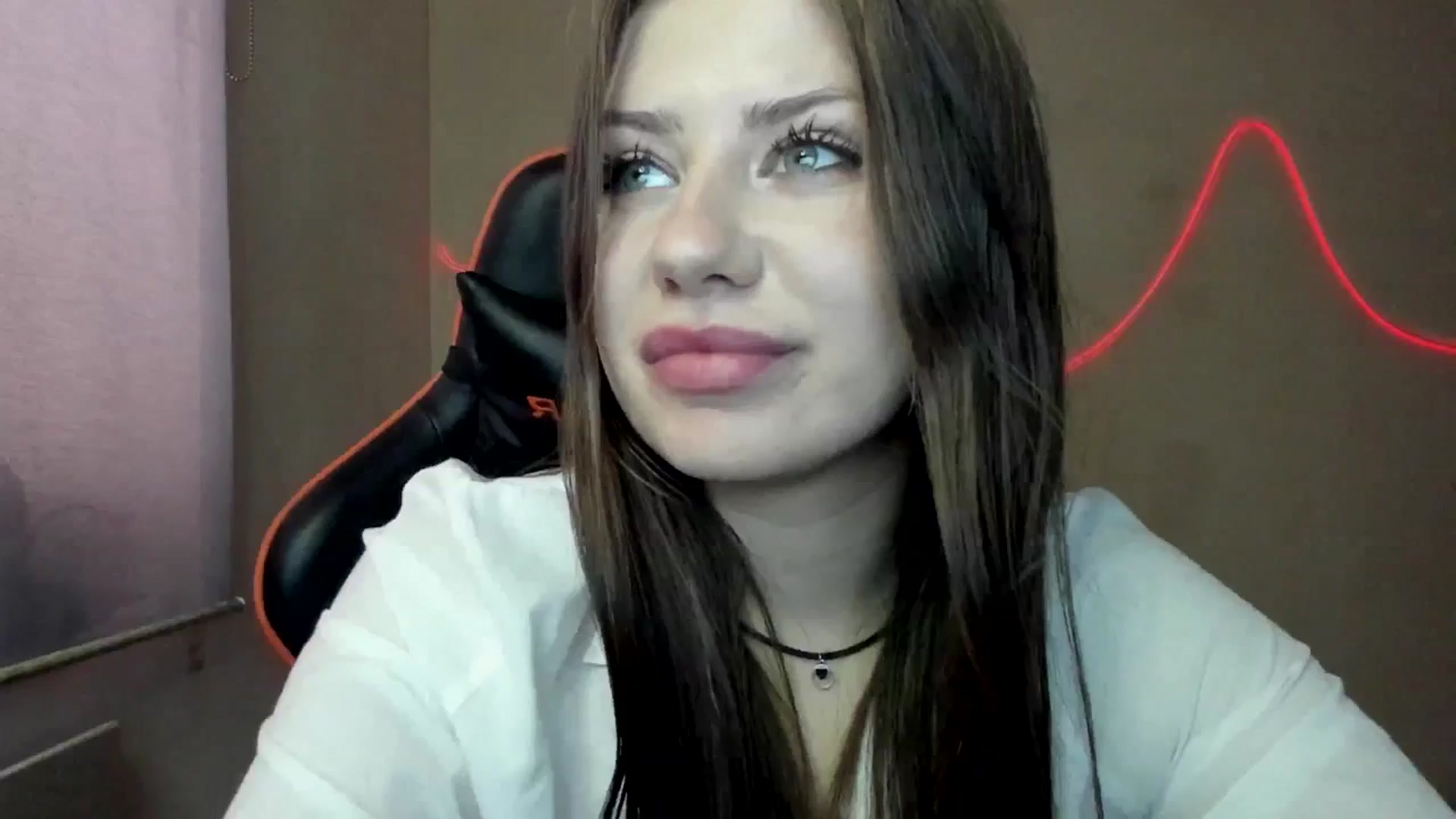Gallery image thumbnail from FlyingDream's myfreecams stream on, 08/16/2025, 12:00 image 15 of 20