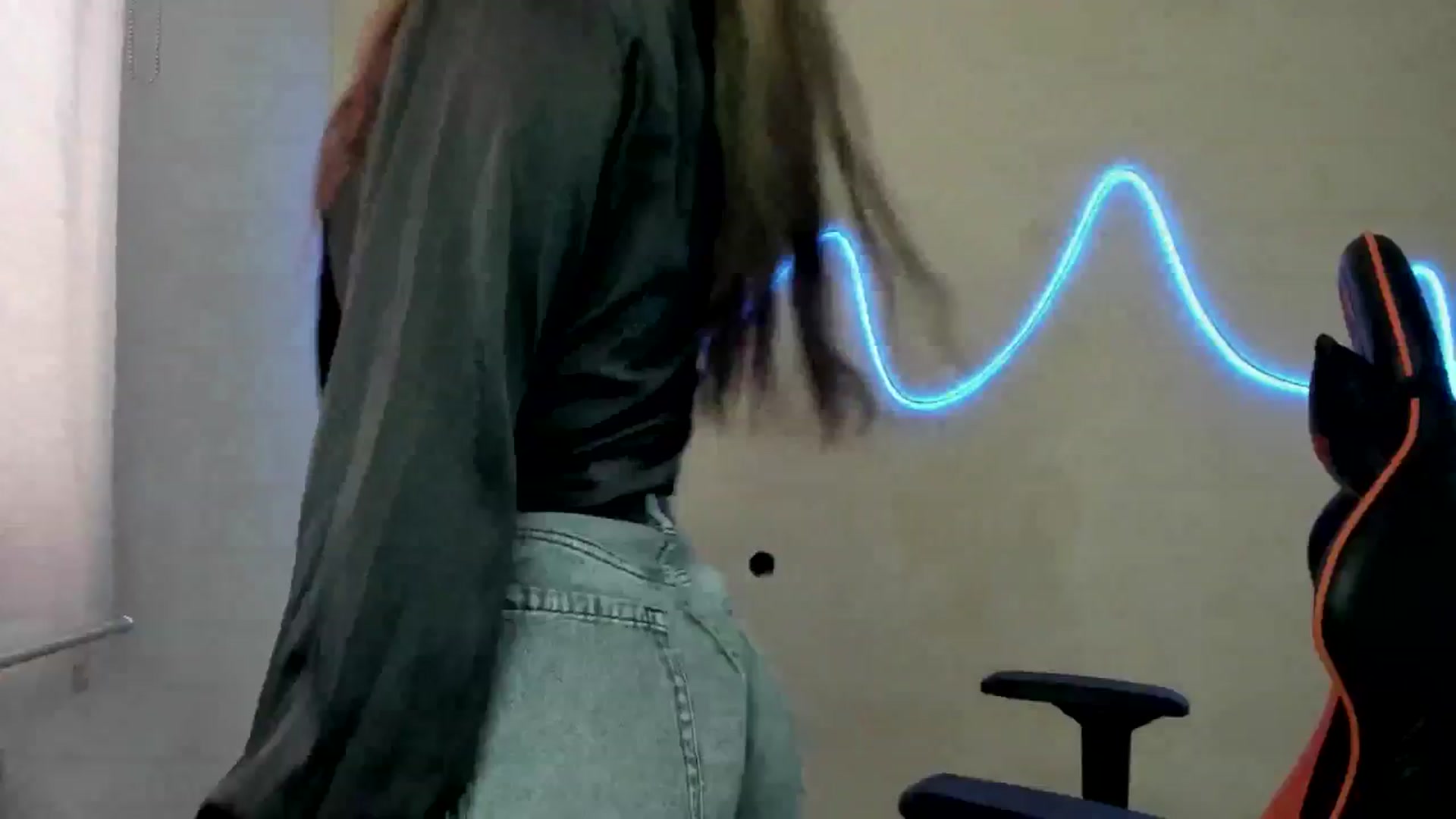 Gallery image thumbnail from FlyingDream's myfreecams stream on, 08/18/2025, 10:47 image 13 of 20