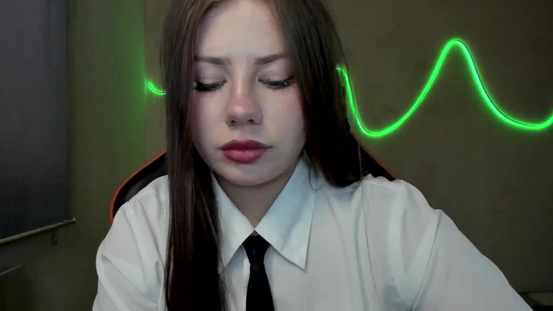Gallery image thumbnail from FlyingDream's myfreecams stream on, 08/19/2025, 16:42 image 5 of 20