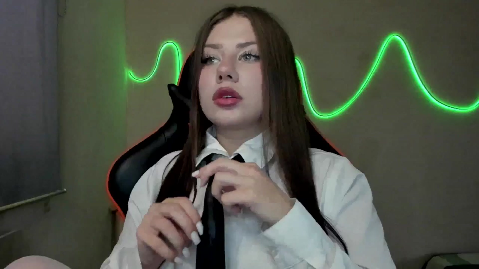 Gallery image thumbnail from FlyingDream's myfreecams stream on, 08/19/2025, 16:42 image 1 of 20