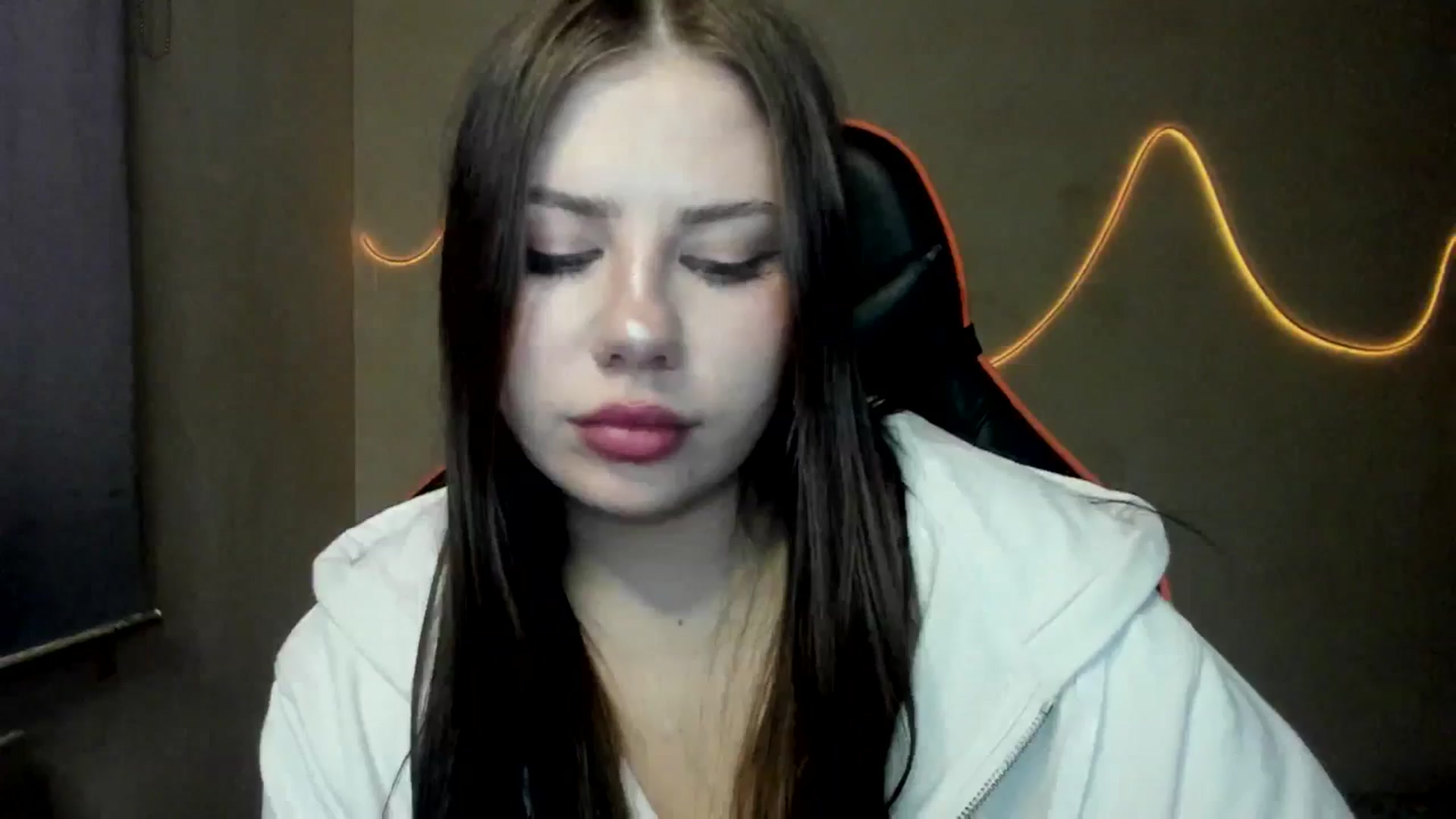 Gallery image thumbnail from FlyingDream's myfreecams stream on, 08/23/2025, 15:05 image 6 of 20