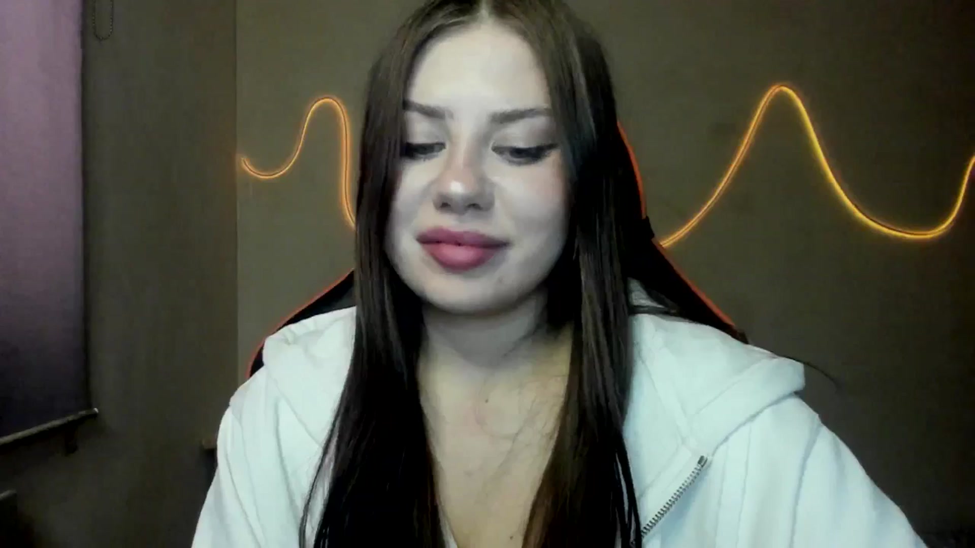 Gallery image thumbnail from FlyingDream's myfreecams stream on, 08/23/2025, 15:05 image 14 of 20