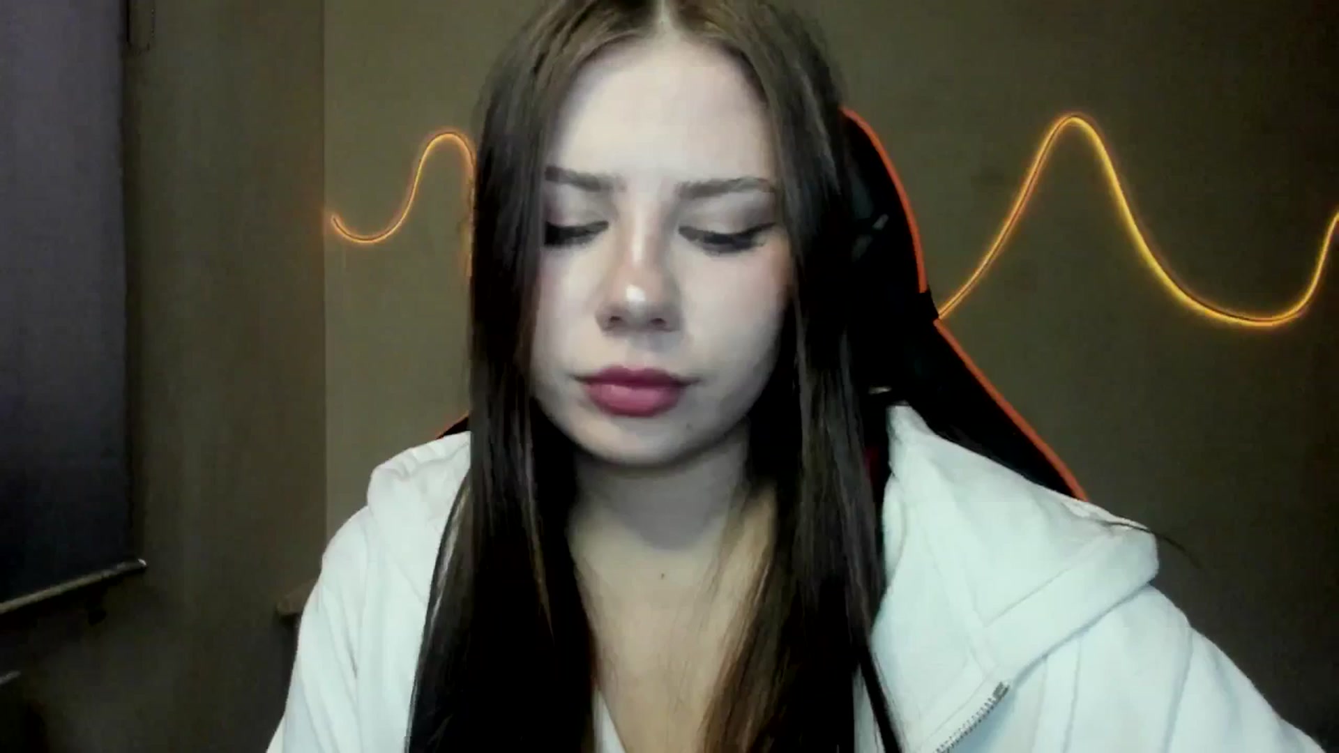 Gallery image thumbnail from FlyingDream's myfreecams stream on, 08/23/2025, 15:05 image 5 of 20