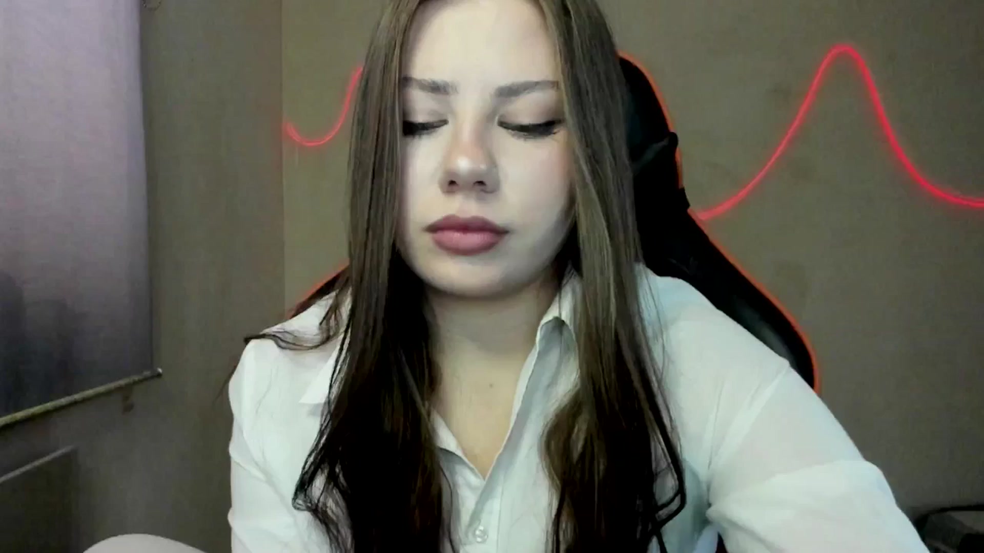 Gallery image thumbnail from FlyingDream's myfreecams stream on, 08/25/2025, 12:20 image 12 of 20