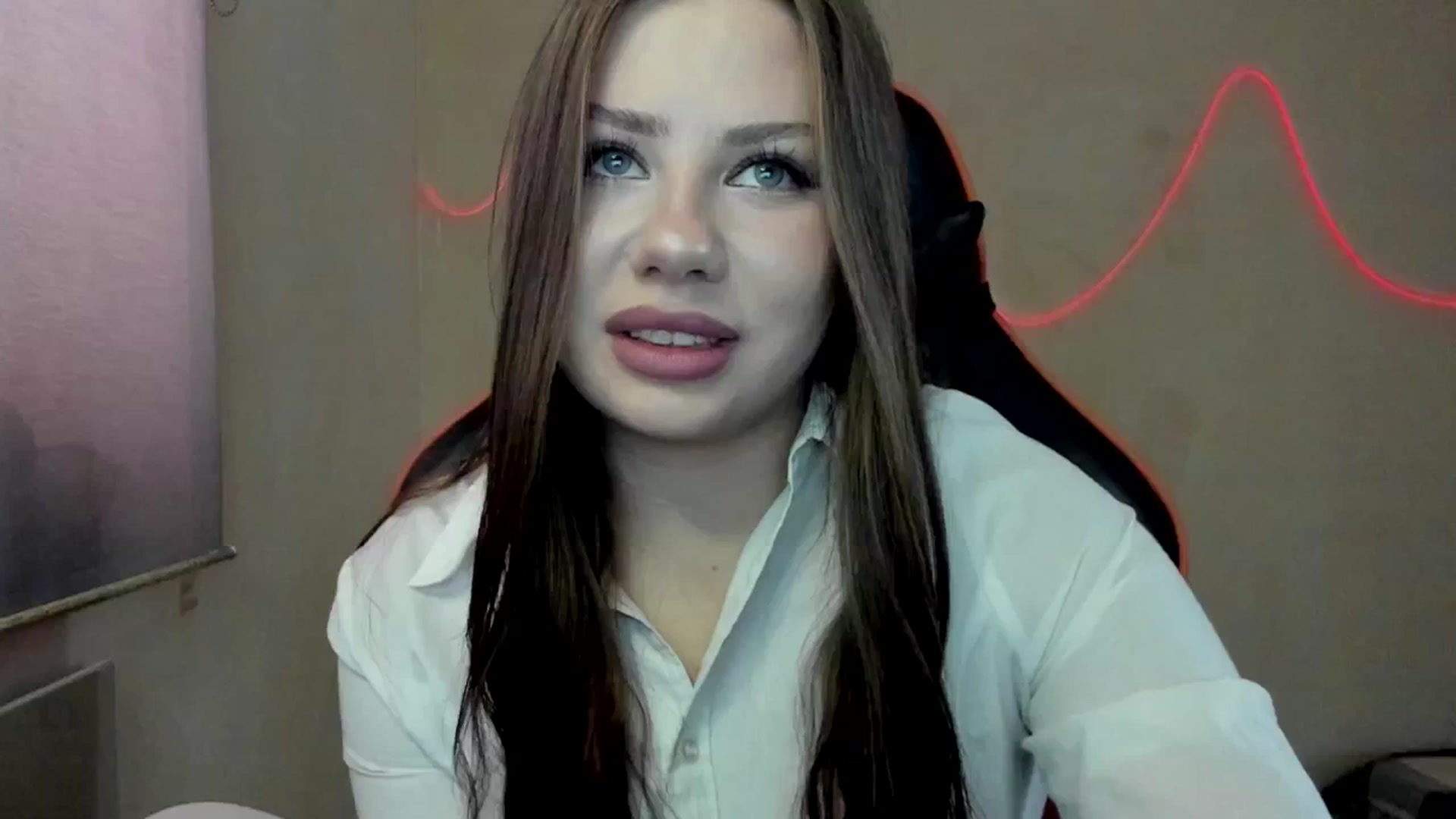 Gallery image thumbnail from FlyingDream's myfreecams stream on, 08/25/2025, 12:20 image 9 of 20