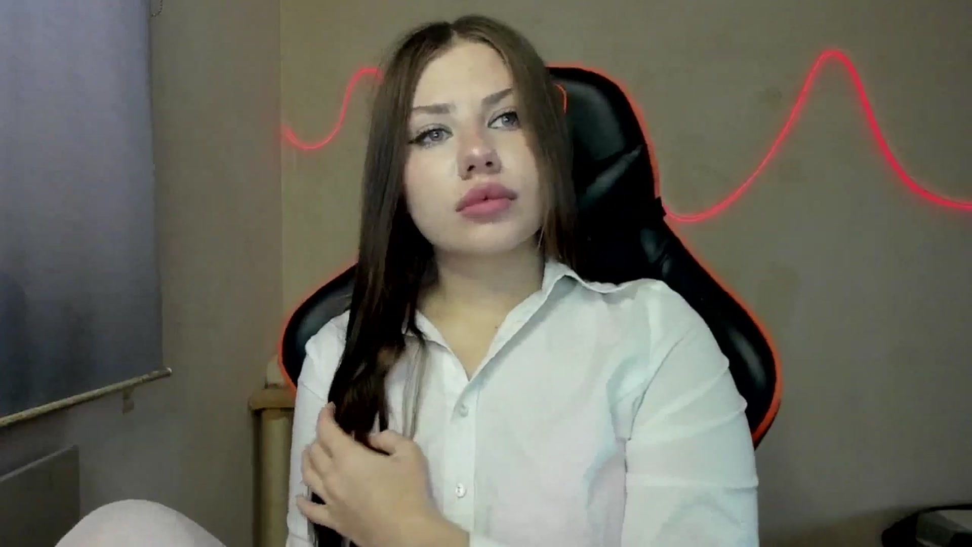 Gallery image thumbnail from FlyingDream's myfreecams stream on, 08/25/2025, 13:59 image 17 of 20