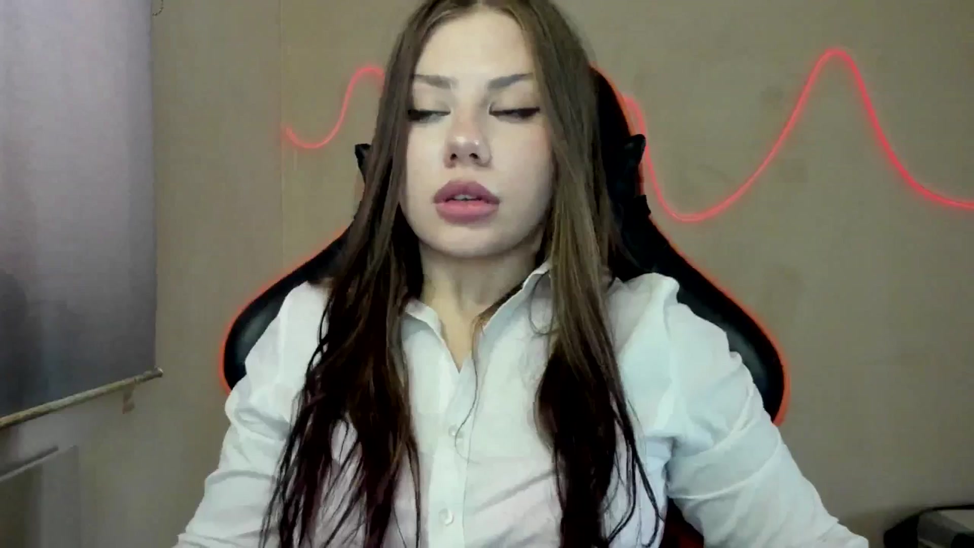 Gallery image thumbnail from FlyingDream's myfreecams stream on, 08/25/2025, 13:59 image 1 of 20