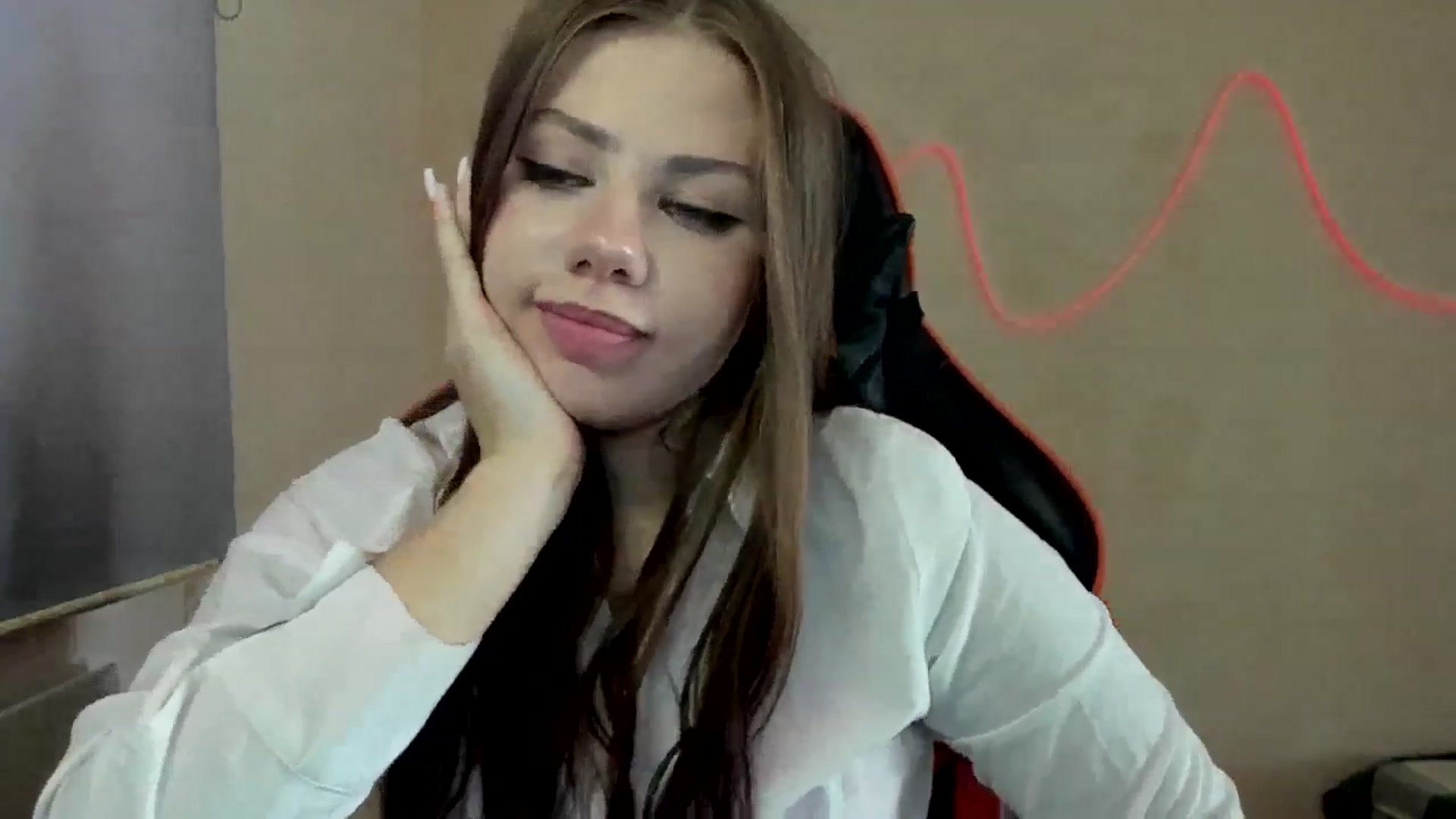 Gallery image thumbnail from FlyingDream's myfreecams stream on, 08/25/2025, 13:59 image 16 of 20