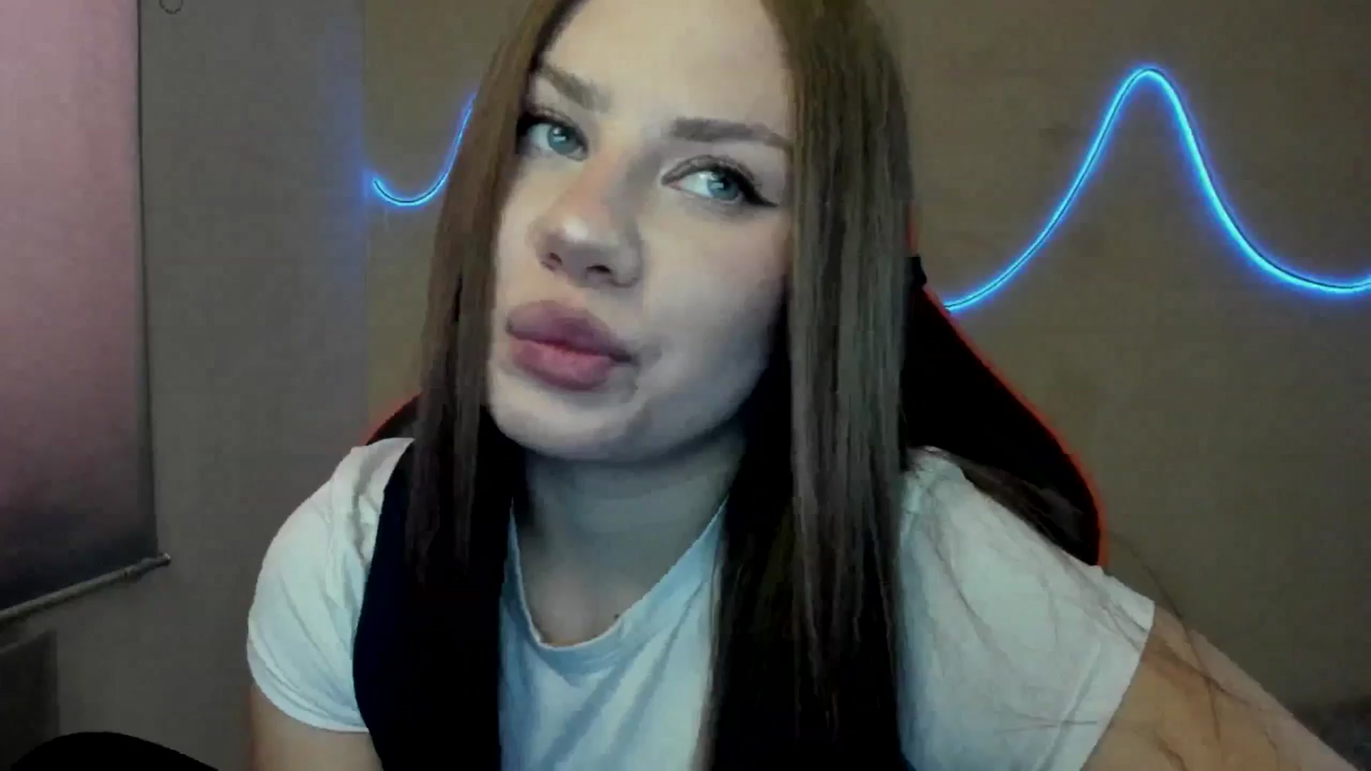 Gallery image thumbnail from FlyingDream's myfreecams stream on, 08/29/2025, 11:17 image 17 of 20