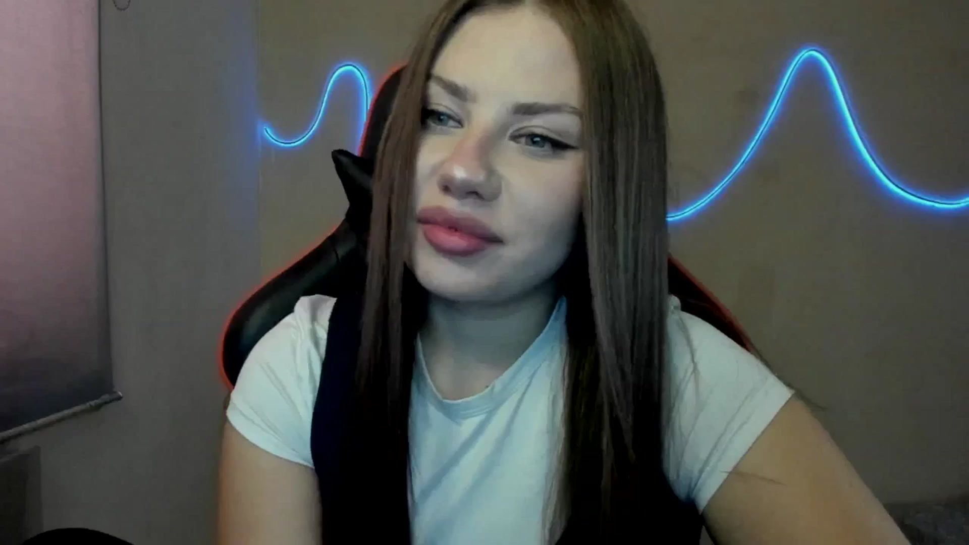 Gallery image thumbnail from FlyingDream's myfreecams stream on, 08/29/2025, 11:17 image 18 of 20