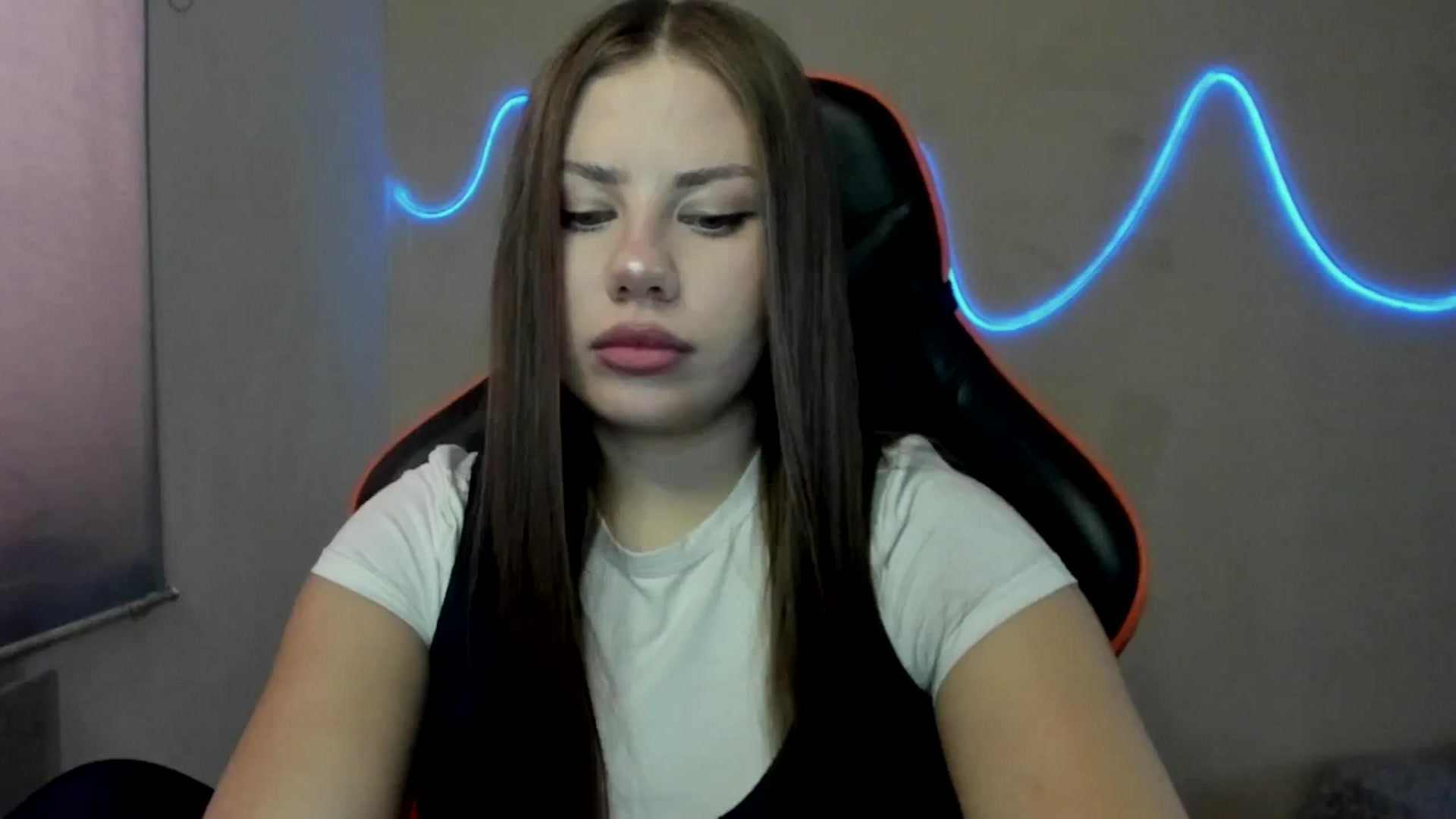 Gallery image thumbnail from FlyingDream's myfreecams stream on, 08/29/2025, 11:17 image 7 of 20
