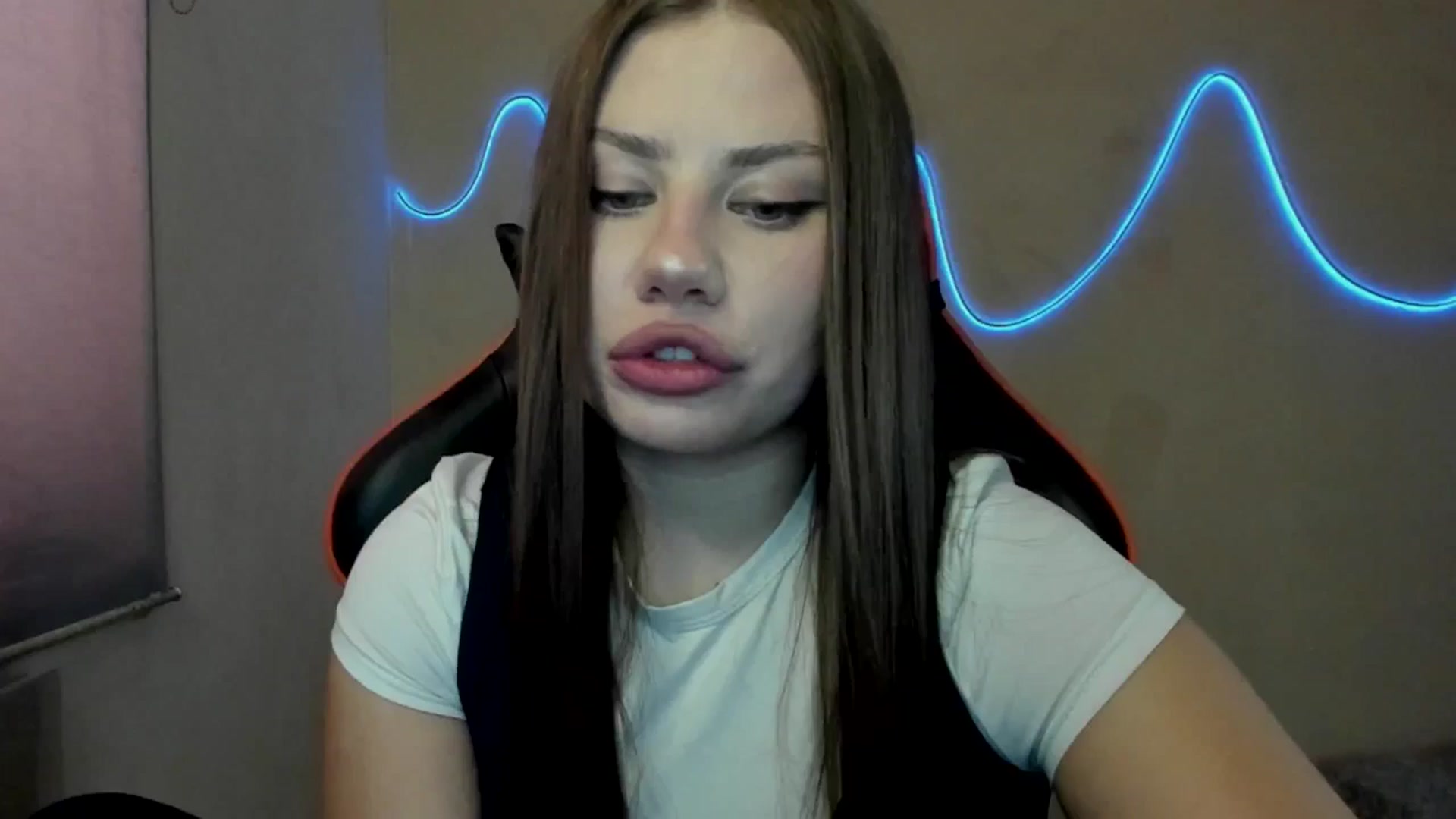 Gallery image thumbnail from FlyingDream's myfreecams stream on, 08/29/2025, 11:17 image 16 of 20