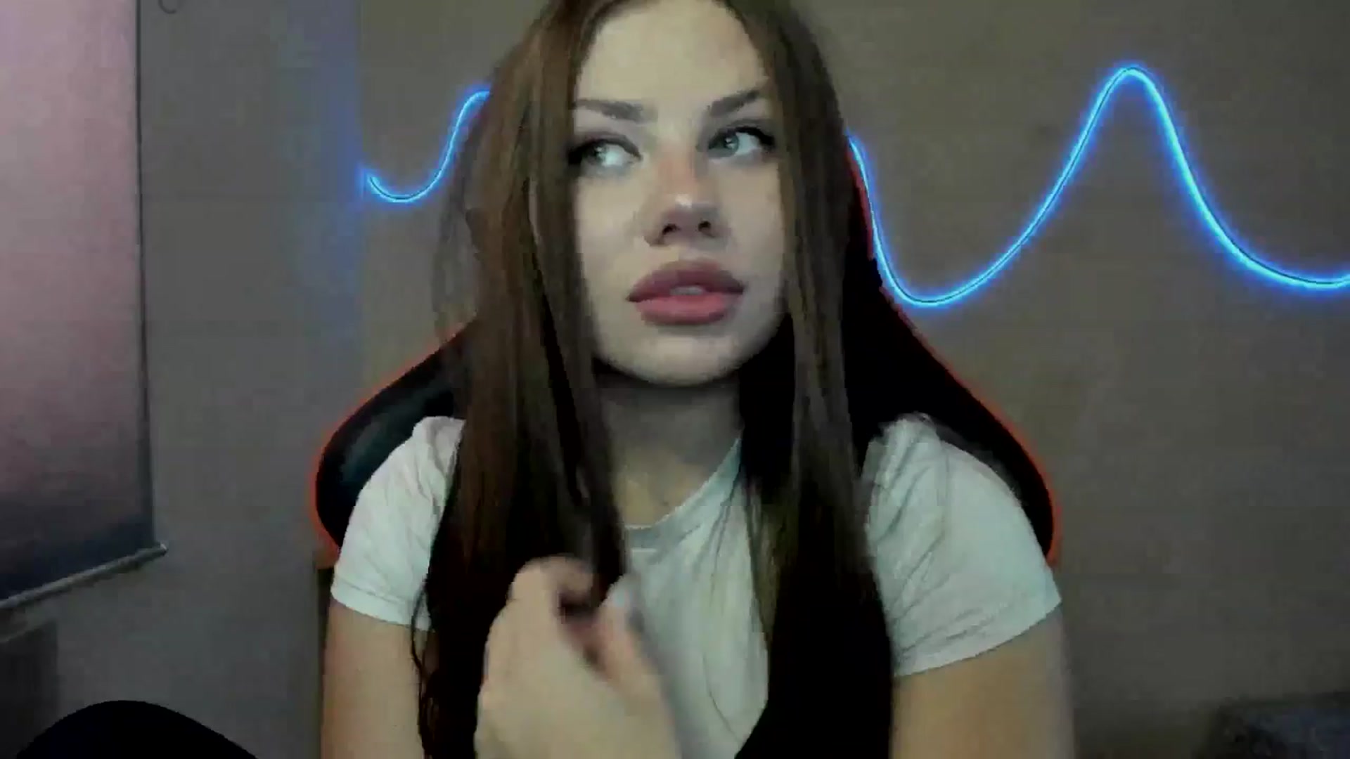 Gallery image thumbnail from FlyingDream's myfreecams stream on, 08/29/2025, 11:17 image 4 of 20
