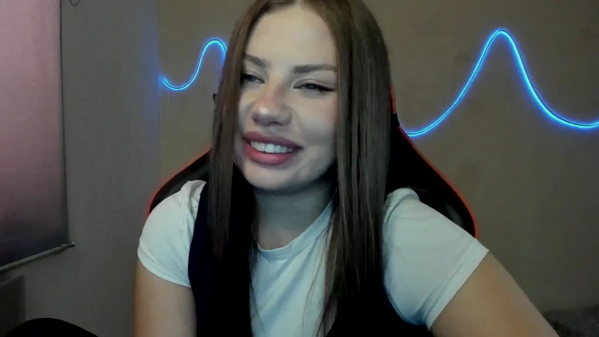 Gallery image thumbnail from FlyingDream's myfreecams stream on, 08/29/2025, 11:17 image 15 of 20