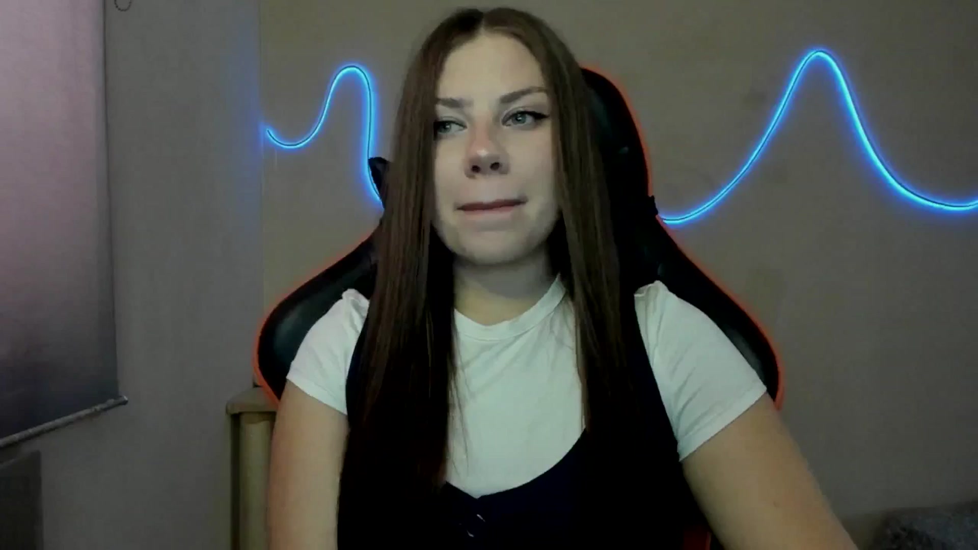 Gallery image thumbnail from FlyingDream's myfreecams stream on, 08/29/2025, 12:24 image 7 of 20