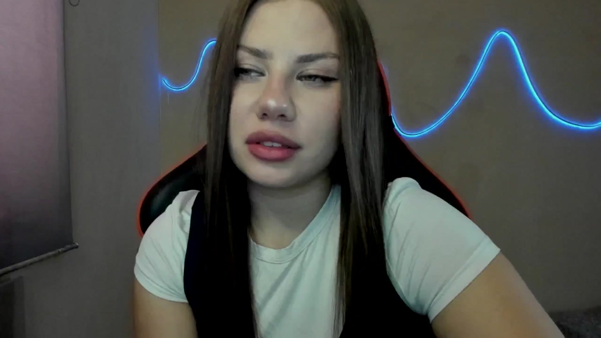 Gallery image thumbnail from FlyingDream's myfreecams stream on, 08/29/2025, 12:24 image 9 of 20