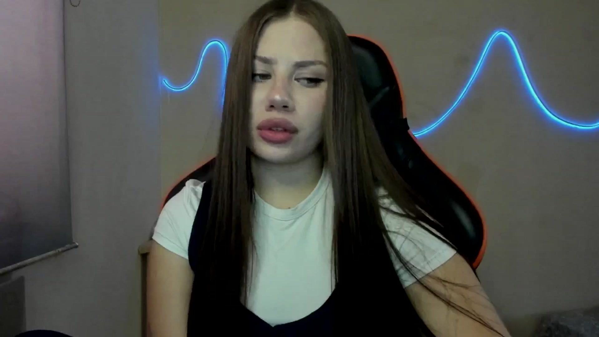 Gallery image thumbnail from FlyingDream's myfreecams stream on, 08/29/2025, 12:24 image 12 of 20