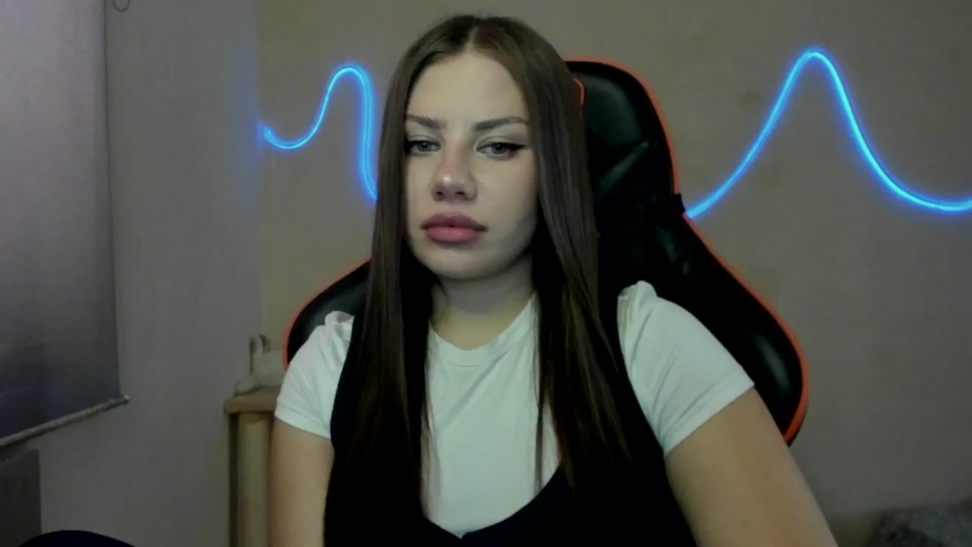Gallery image thumbnail from FlyingDream's myfreecams stream on, 08/29/2025, 12:24 image 18 of 20