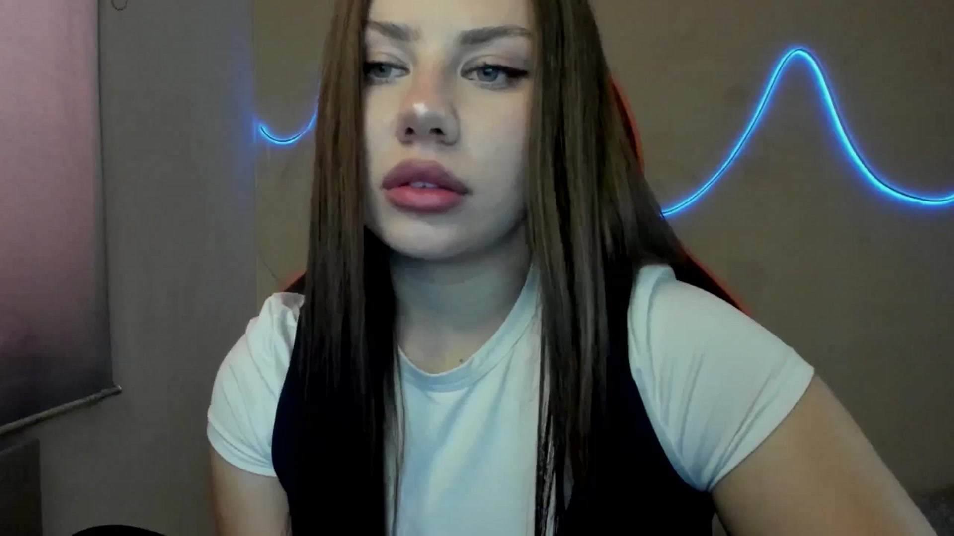 Gallery image thumbnail from FlyingDream's myfreecams stream on, 08/29/2025, 12:24 image 1 of 20