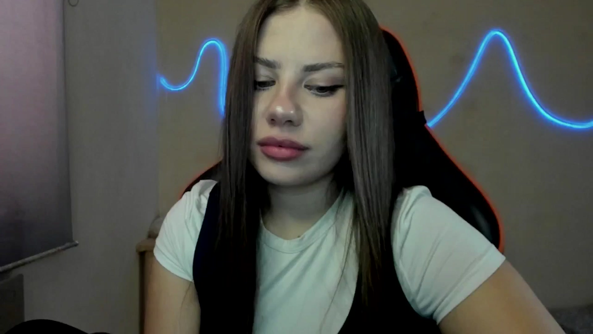 Gallery image thumbnail from FlyingDream's myfreecams stream on, 08/29/2025, 12:24 image 15 of 20