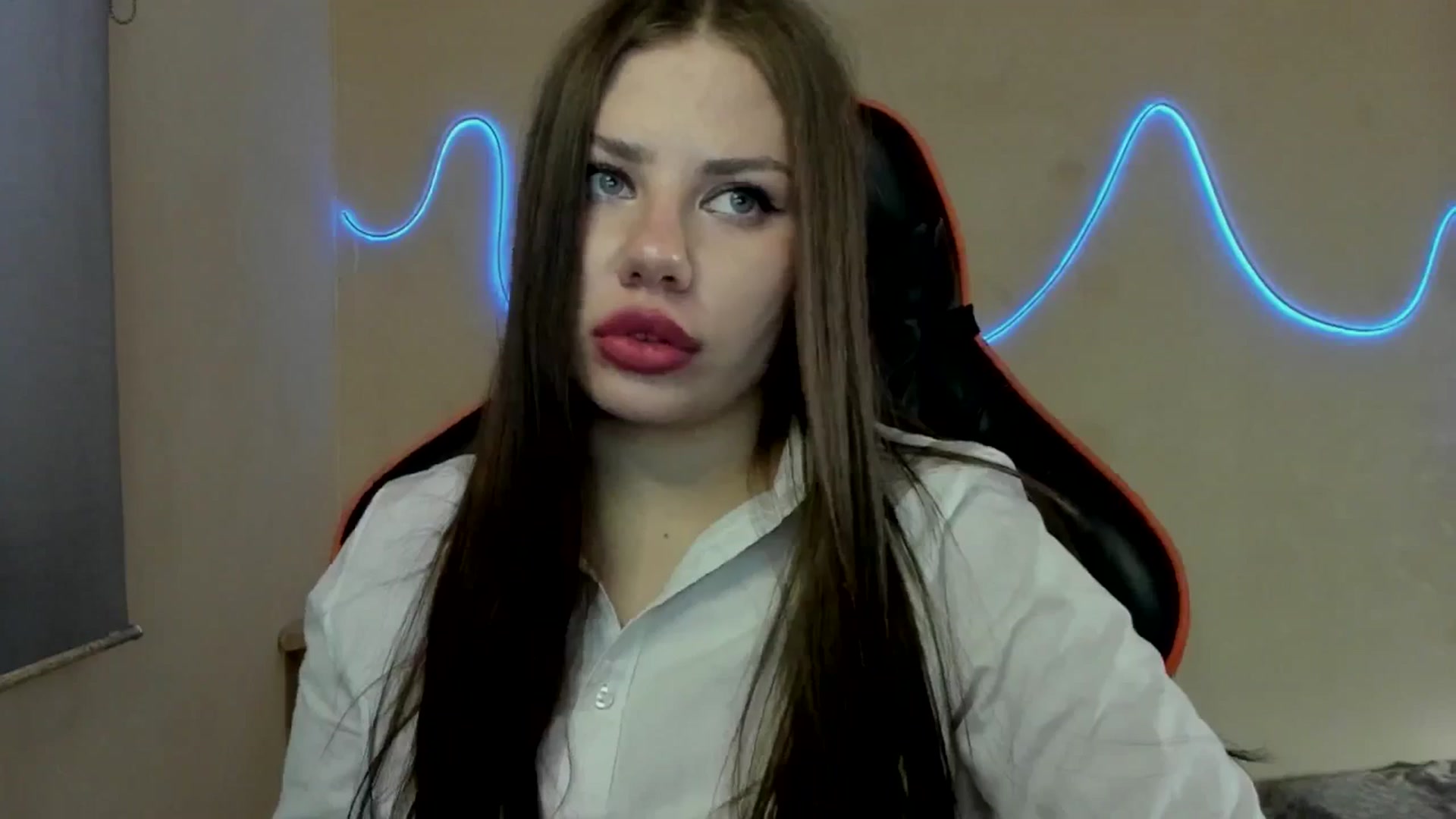 Gallery image thumbnail from FlyingDream's myfreecams stream on, 08/29/2025, 15:21 image 15 of 20