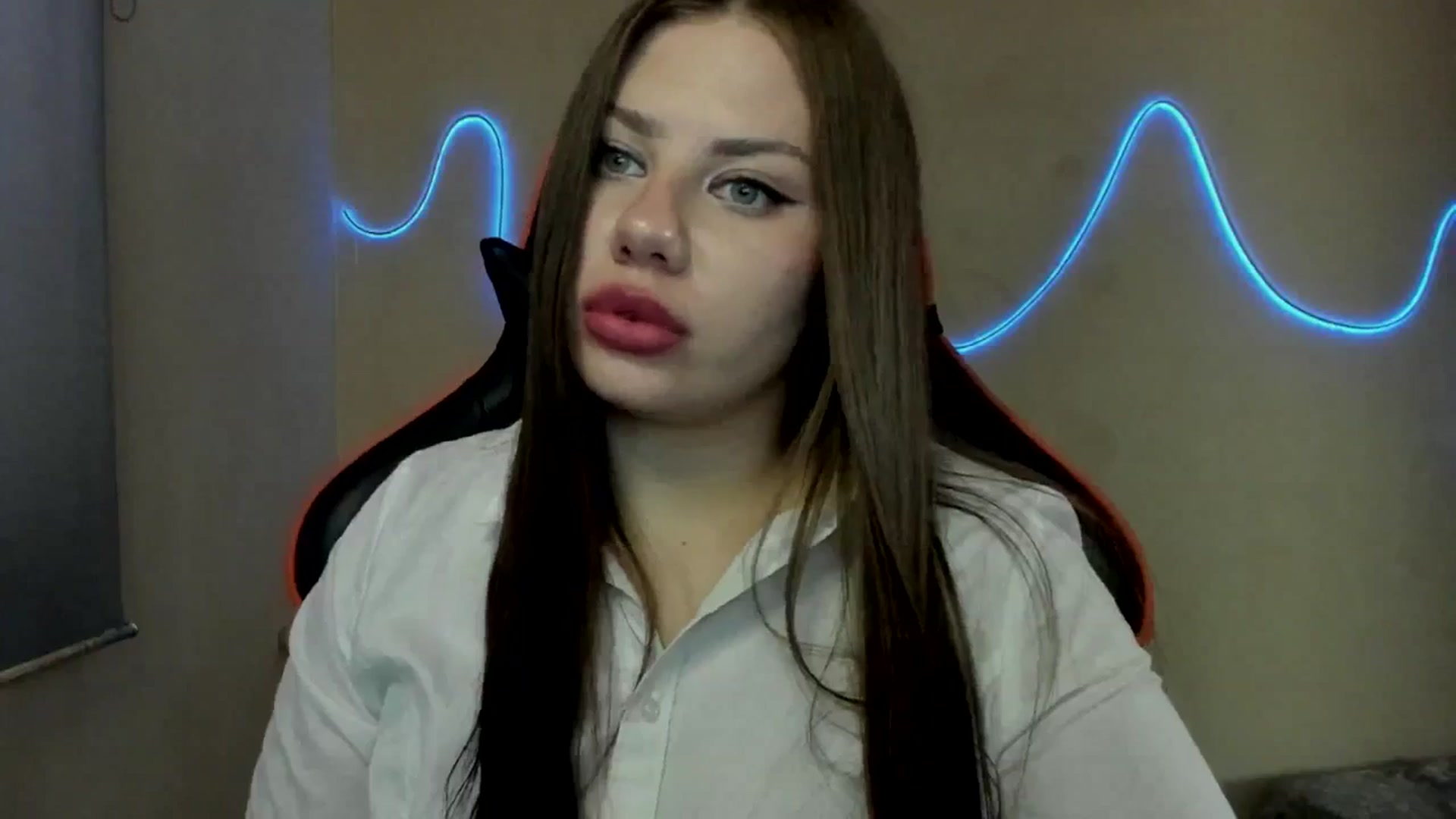 Gallery image thumbnail from FlyingDream's myfreecams stream on, 08/29/2025, 15:21 image 17 of 20