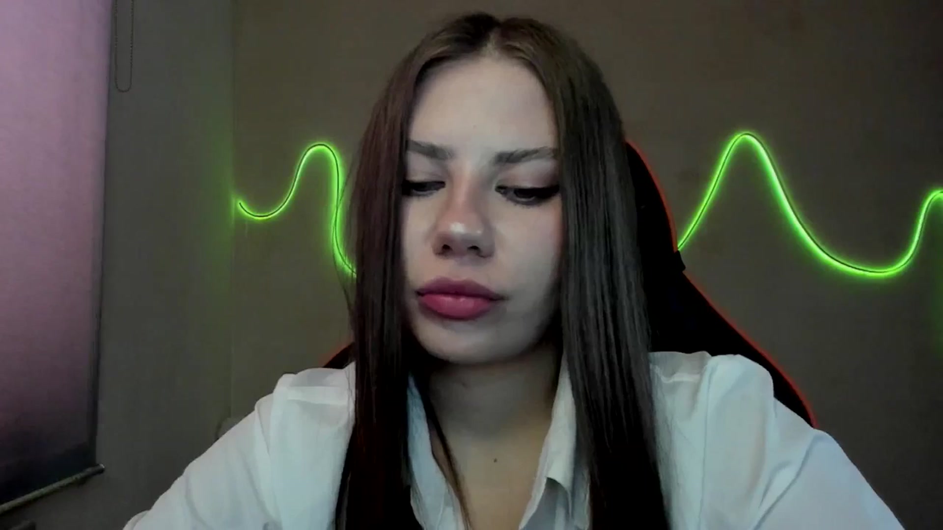 Gallery image thumbnail from FlyingDream's myfreecams stream on, 08/31/2025, 11:26 image 15 of 20