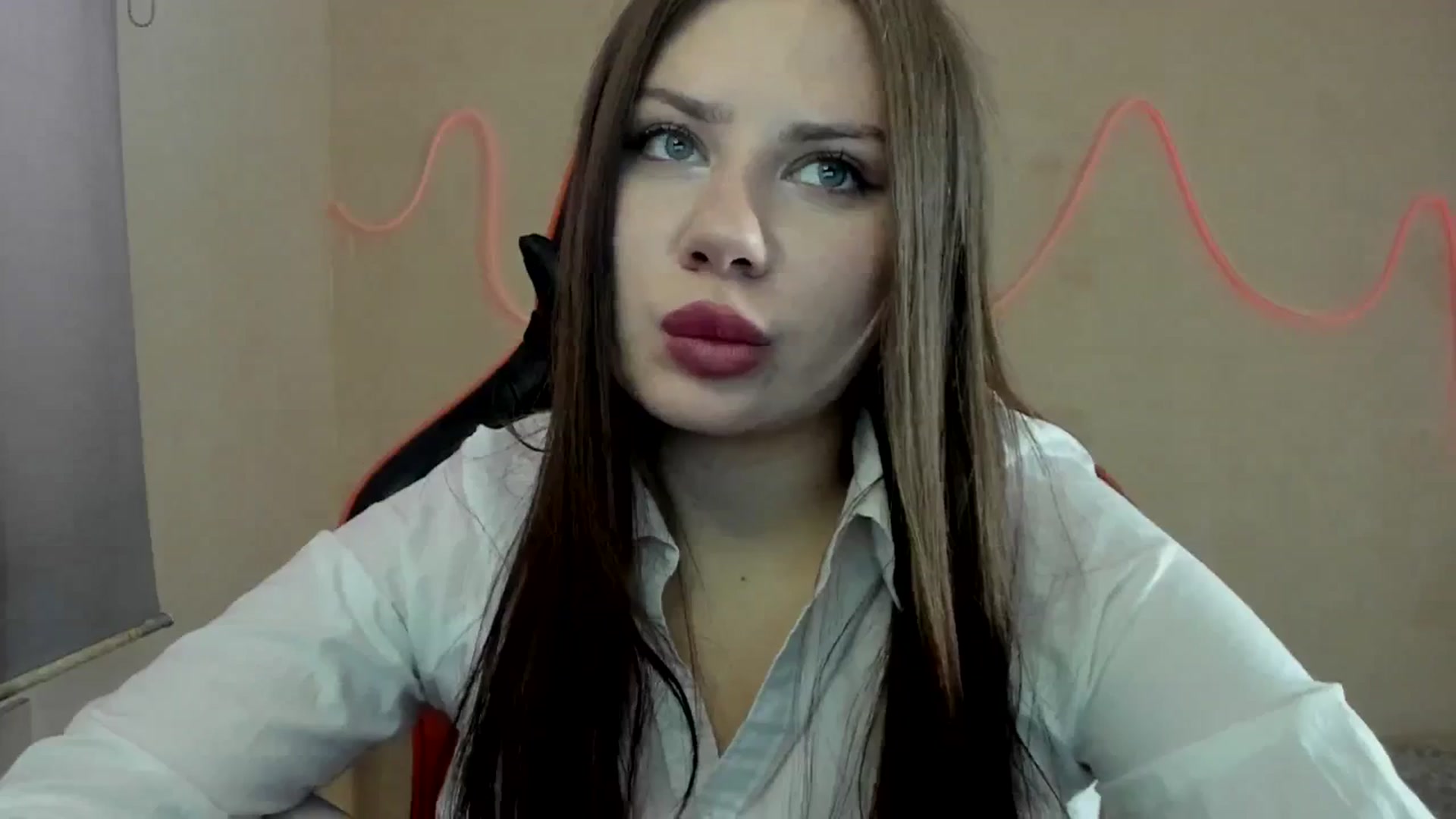 Gallery image thumbnail from FlyingDream's myfreecams stream on, 09/01/2025, 14:00 image 15 of 20