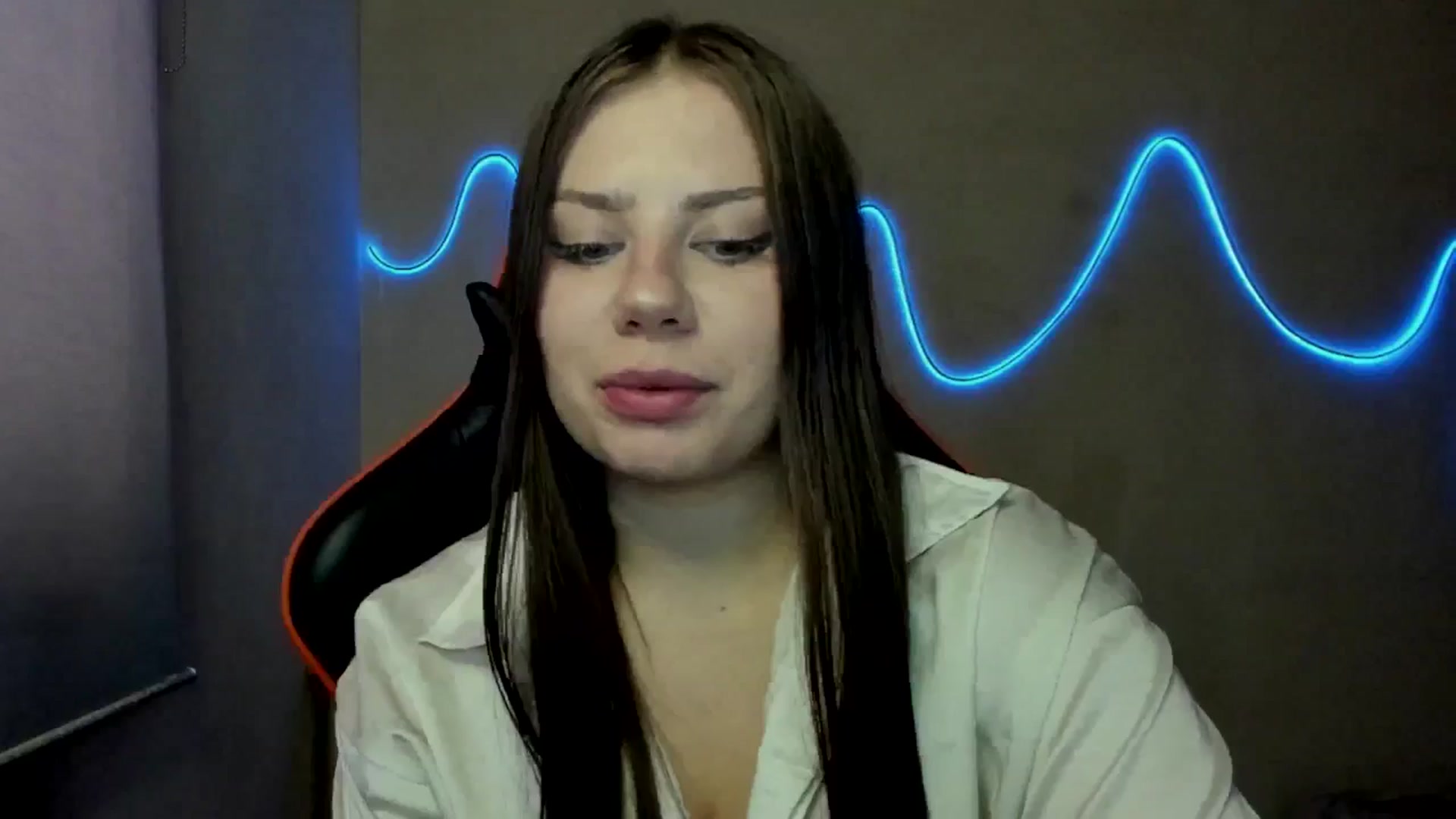 Gallery image thumbnail from FlyingDream's myfreecams stream on, 09/04/2025, 13:23 image 15 of 20