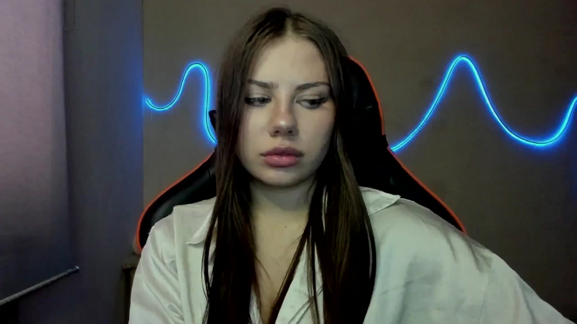 Gallery image thumbnail from FlyingDream's myfreecams stream on, 09/04/2025, 13:23 image 8 of 20