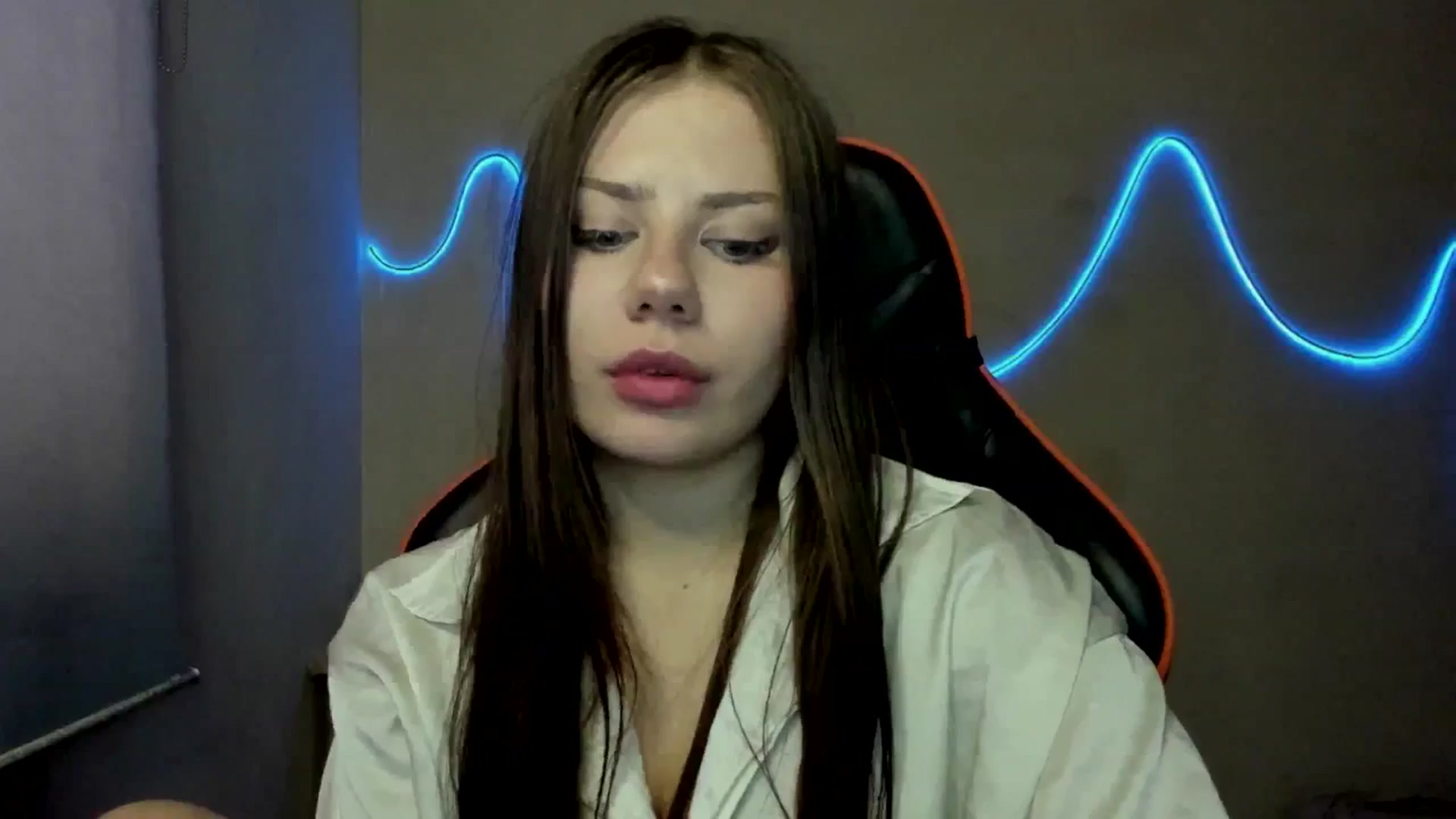 Gallery image thumbnail from FlyingDream's myfreecams stream on, 09/04/2025, 13:23 image 19 of 20
