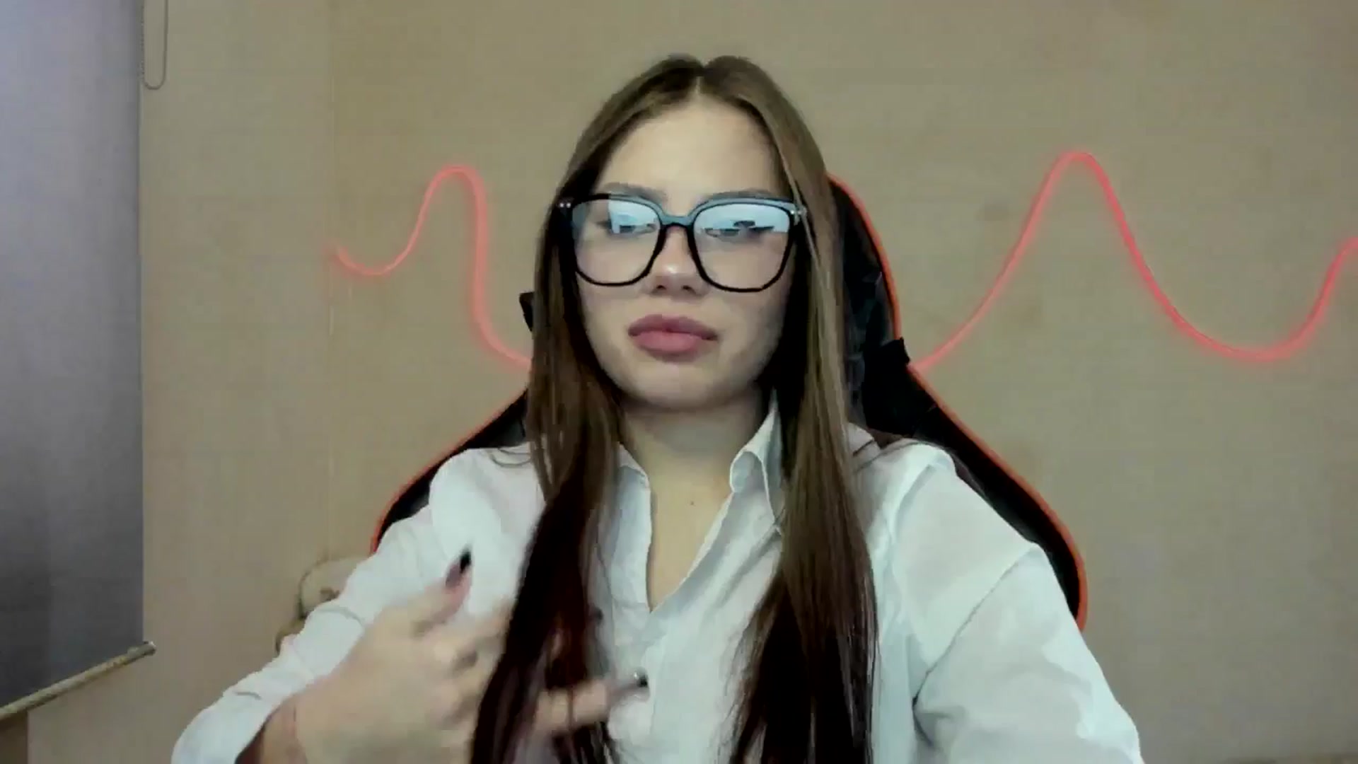Gallery image thumbnail from FlyingDream's myfreecams stream on, 09/05/2025, 13:26 image 18 of 20