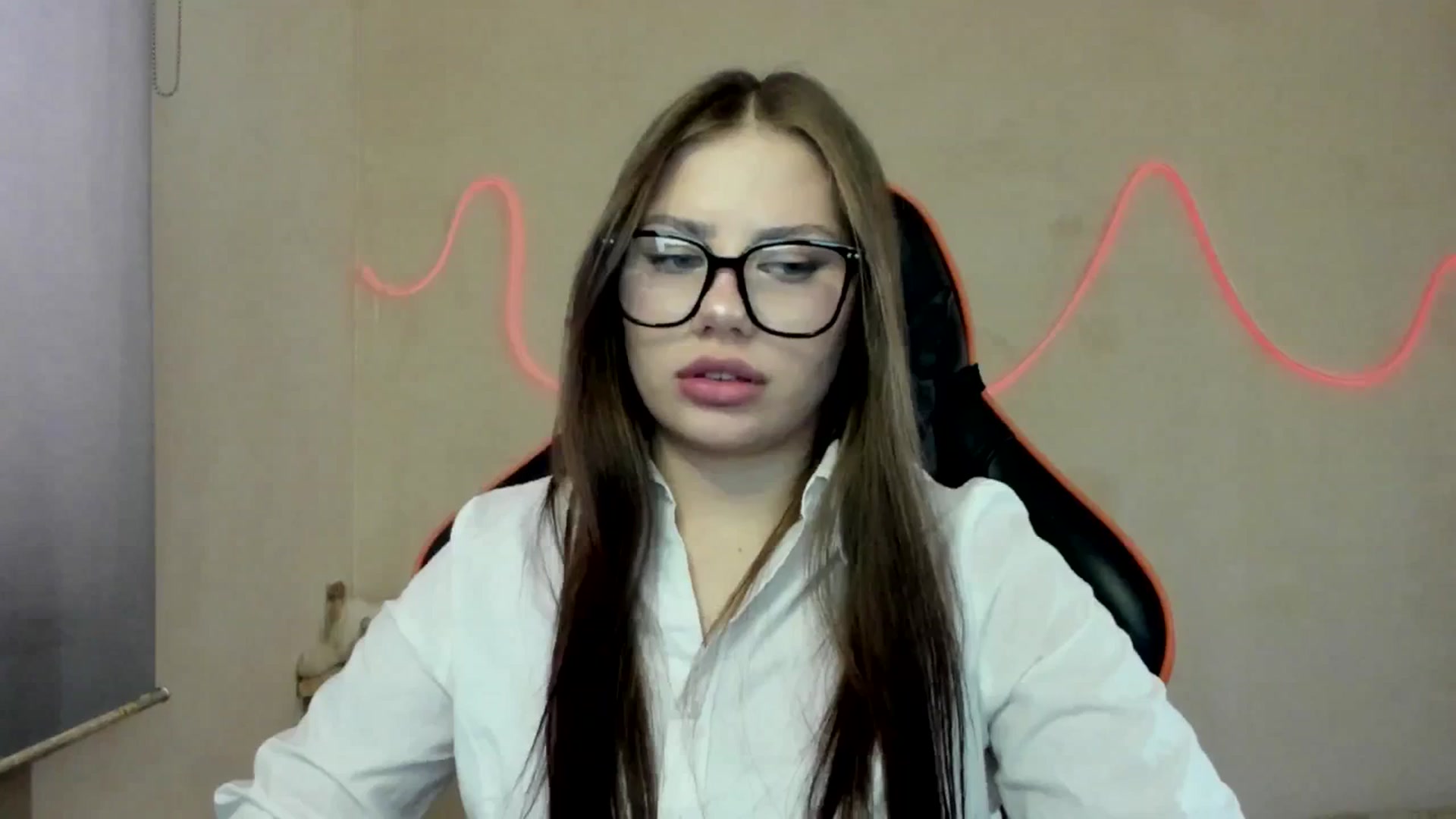 Gallery image thumbnail from FlyingDream's myfreecams stream on, 09/05/2025, 13:26 image 15 of 20