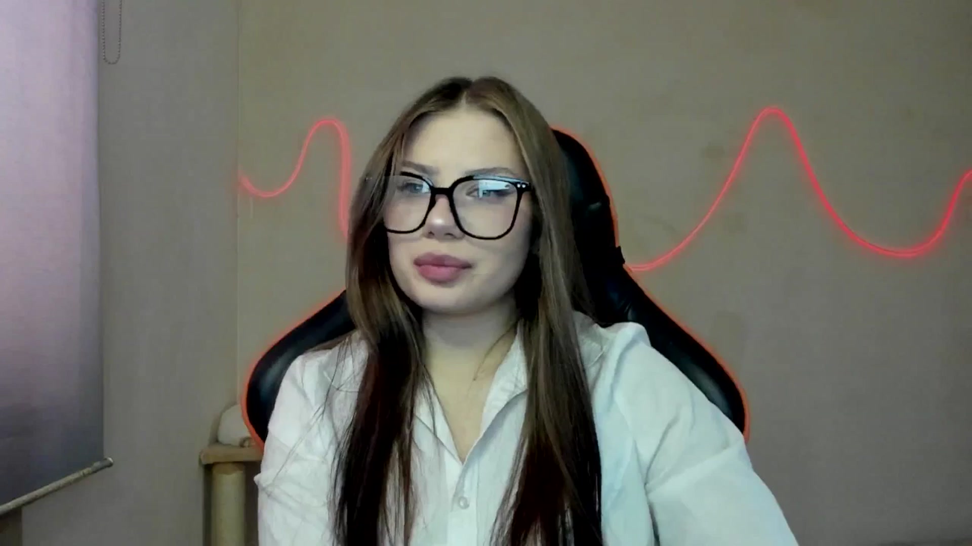 Gallery image thumbnail from FlyingDream's myfreecams stream on, 09/05/2025, 13:26 image 2 of 20
