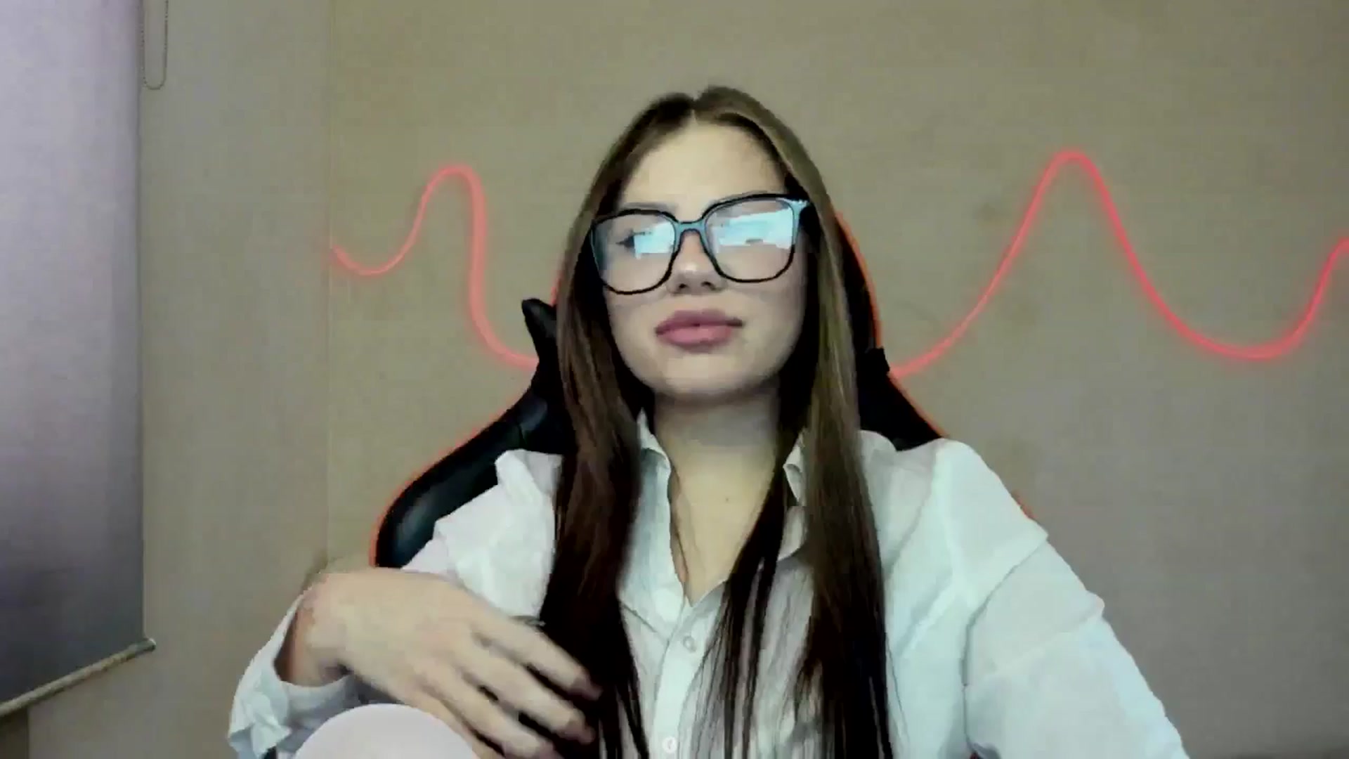 Gallery image thumbnail from FlyingDream's myfreecams stream on, 09/05/2025, 13:26 image 11 of 20