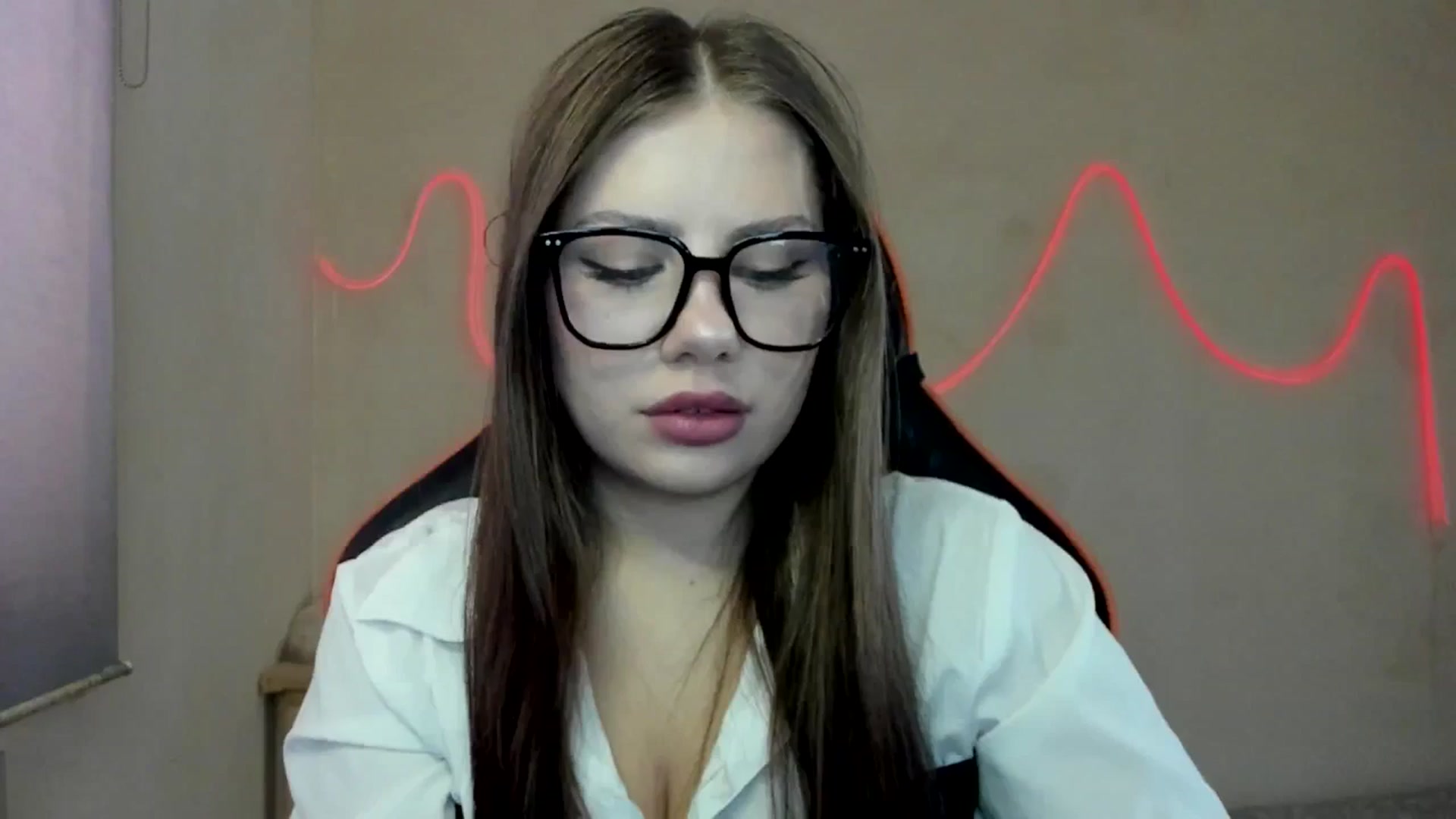 Gallery image thumbnail from FlyingDream's myfreecams stream on, 09/06/2025, 12:06 image 9 of 20