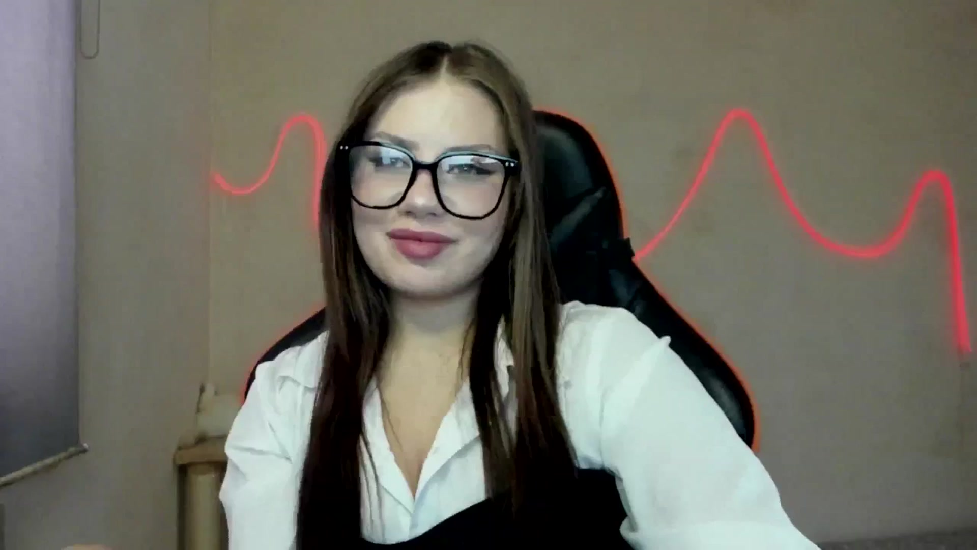 Gallery image thumbnail from FlyingDream's myfreecams stream on, 09/06/2025, 12:06 image 18 of 20