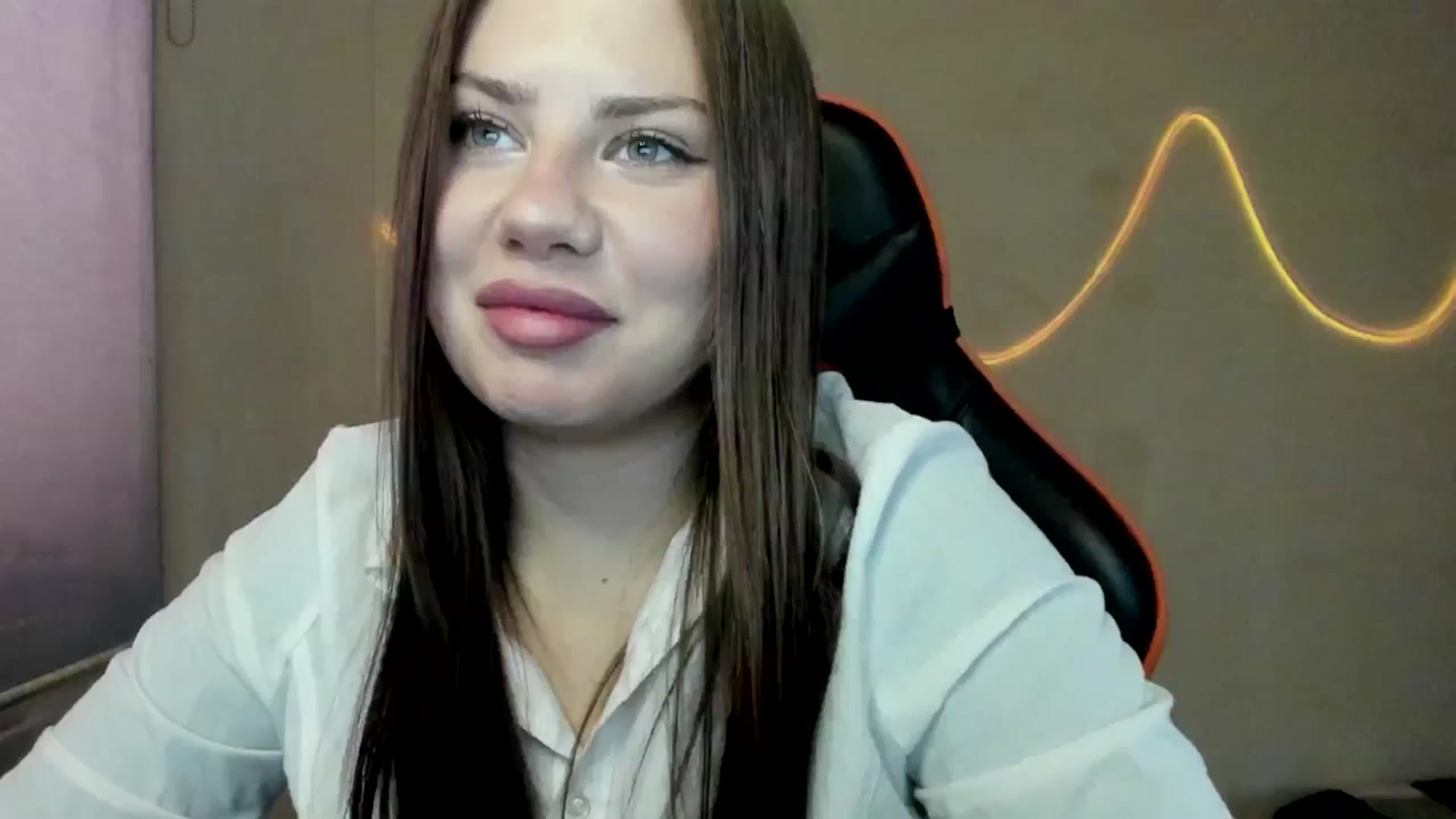 Gallery image thumbnail from FlyingDream's myfreecams stream on, 09/08/2025, 13:31 image 18 of 20